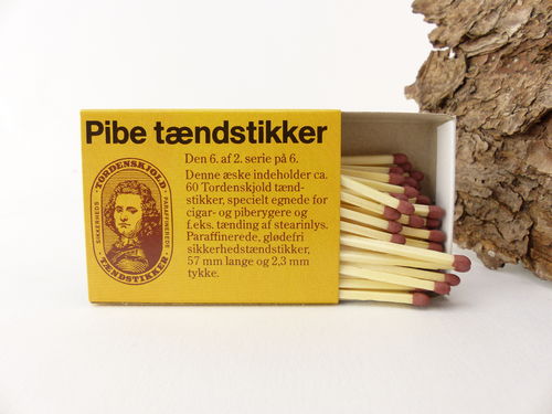 Danish pipe matches ca. 60 pieces