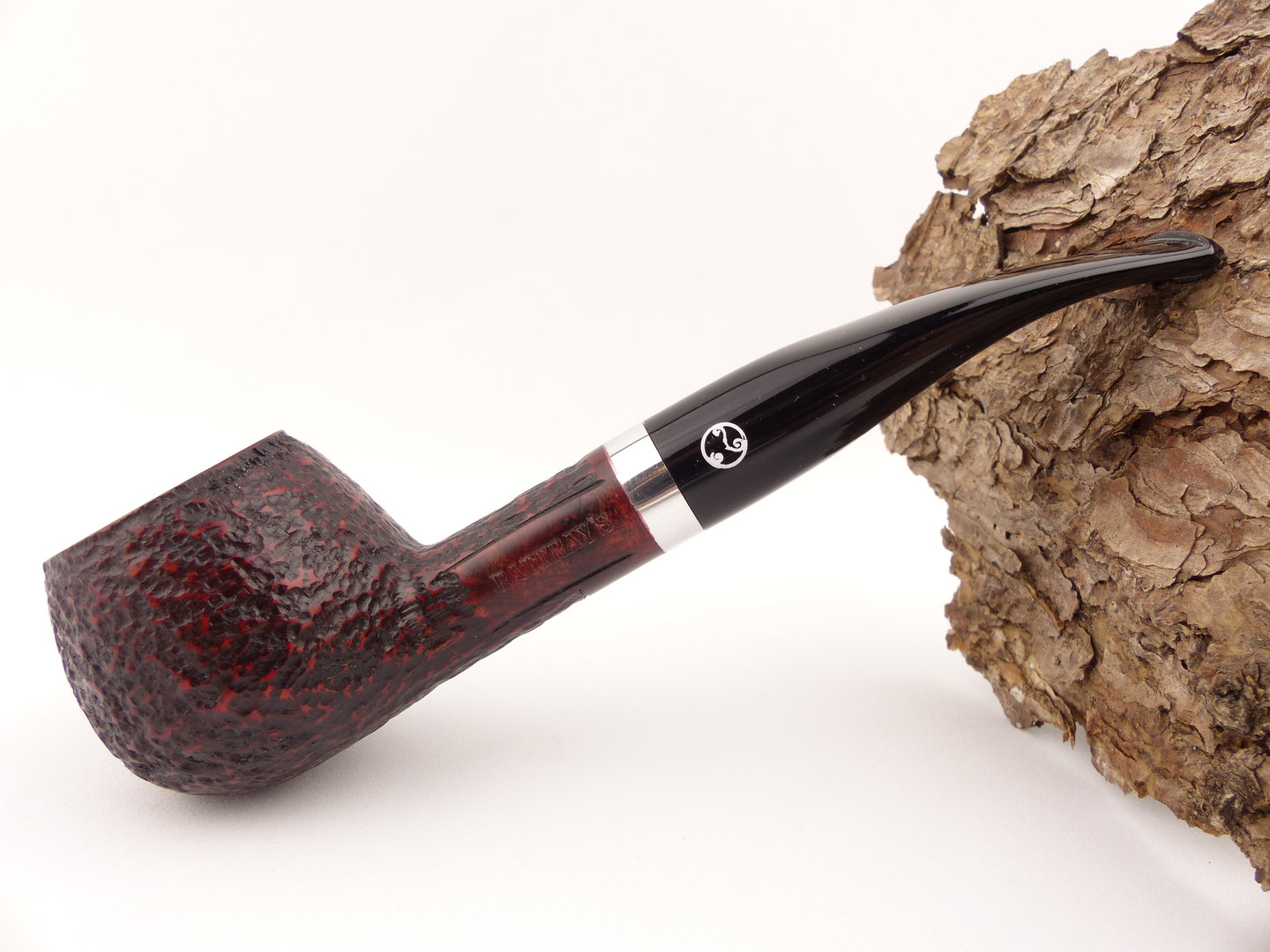 Rattray's Craggy Root 39 Tobacco Pipe 