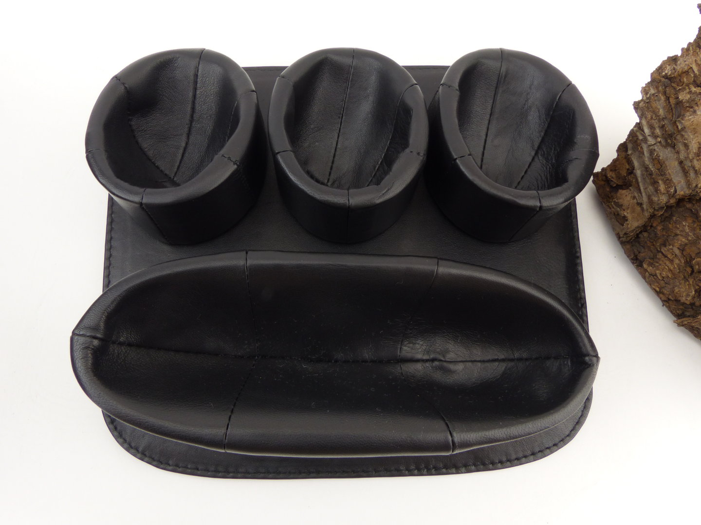 Pfeifenständer für eine Pfeife aus Leder in schwarz Online Kaufen