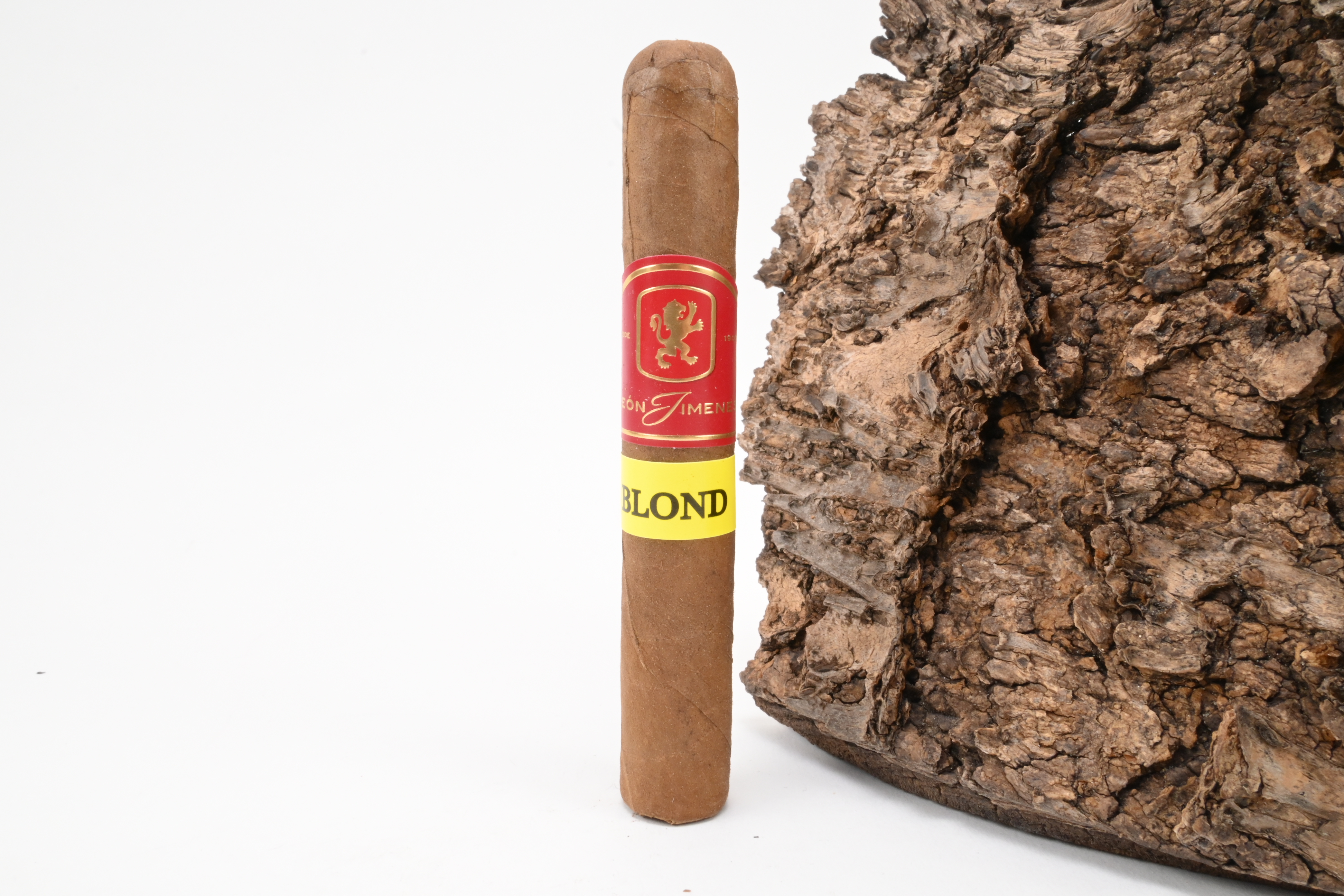 León Jimenes Petit Corona Blond