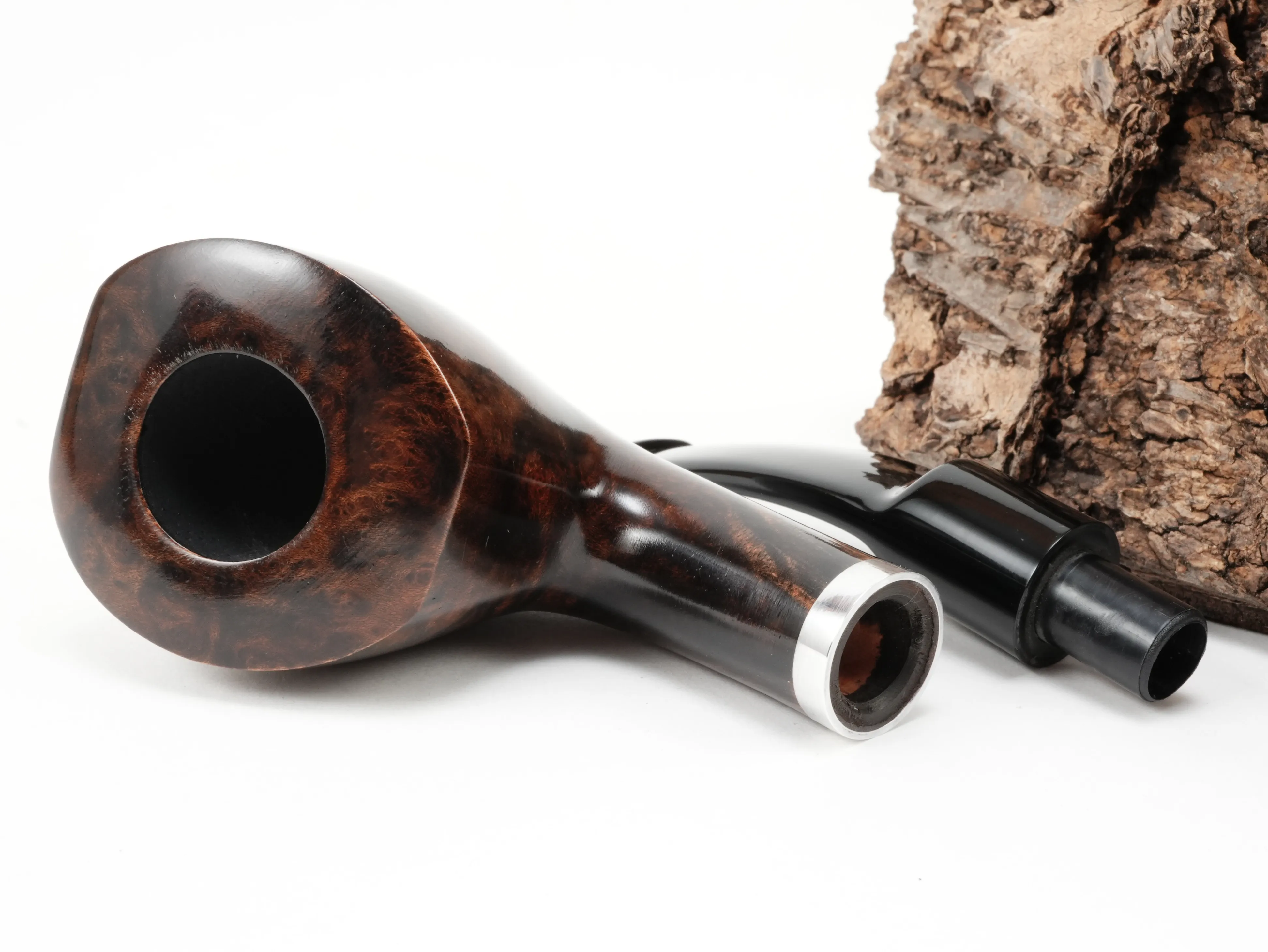 Zerlegte Stanwell København 409 Pfeife mit Blick auf die 9mm Filterbohrung und den Aluminiumring am Holmende