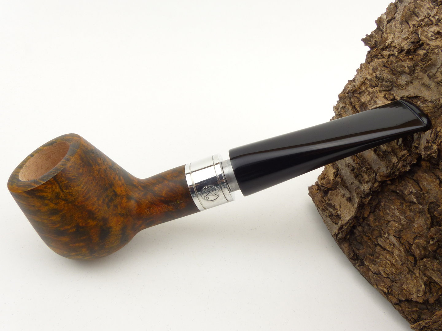 rattrays_monarch_18_contrast_black_1