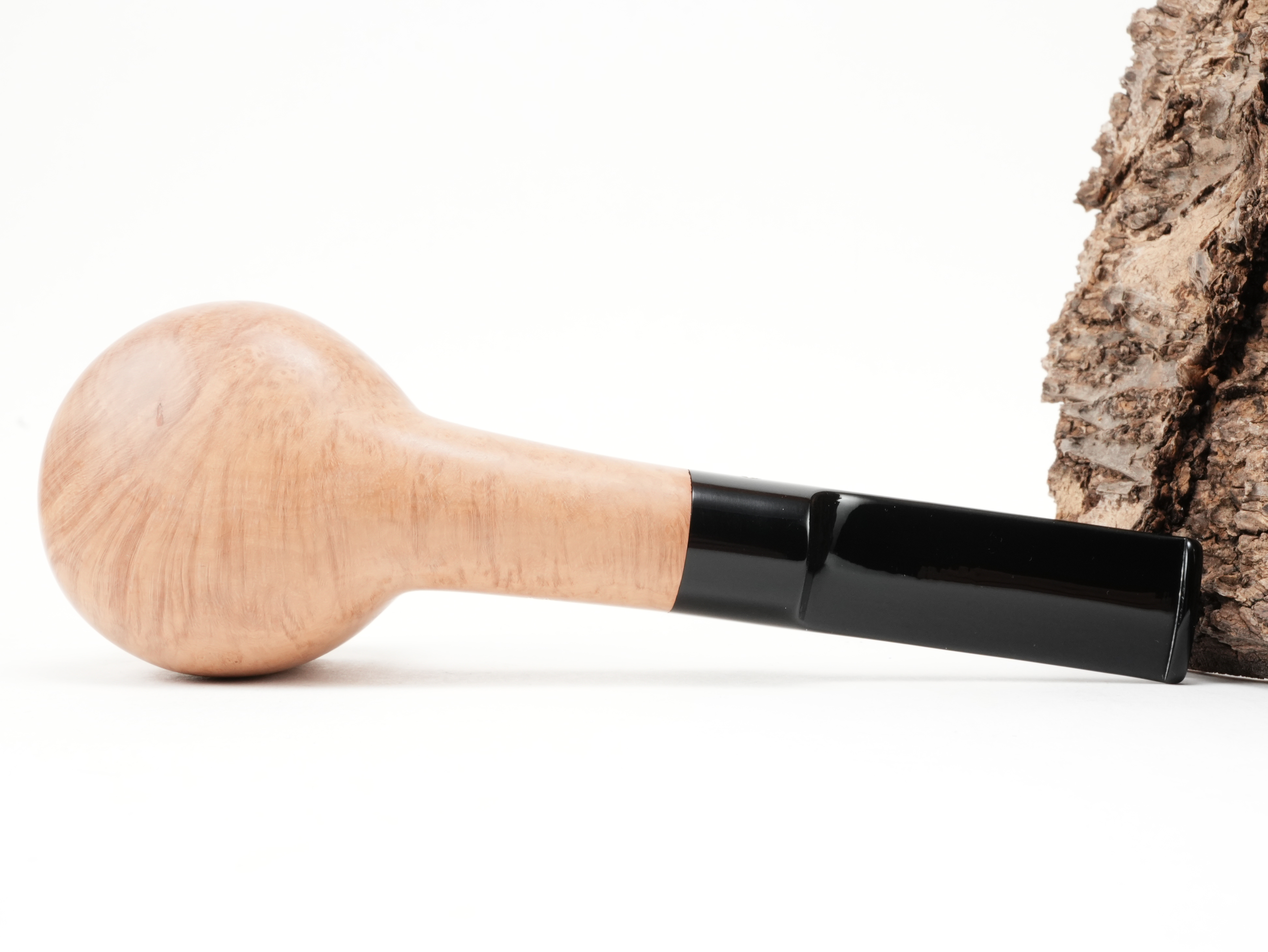 Glatte Unterseite der Stanwell Authentic Natural 11 mit hellem ungebeiztem Bruyèreholz