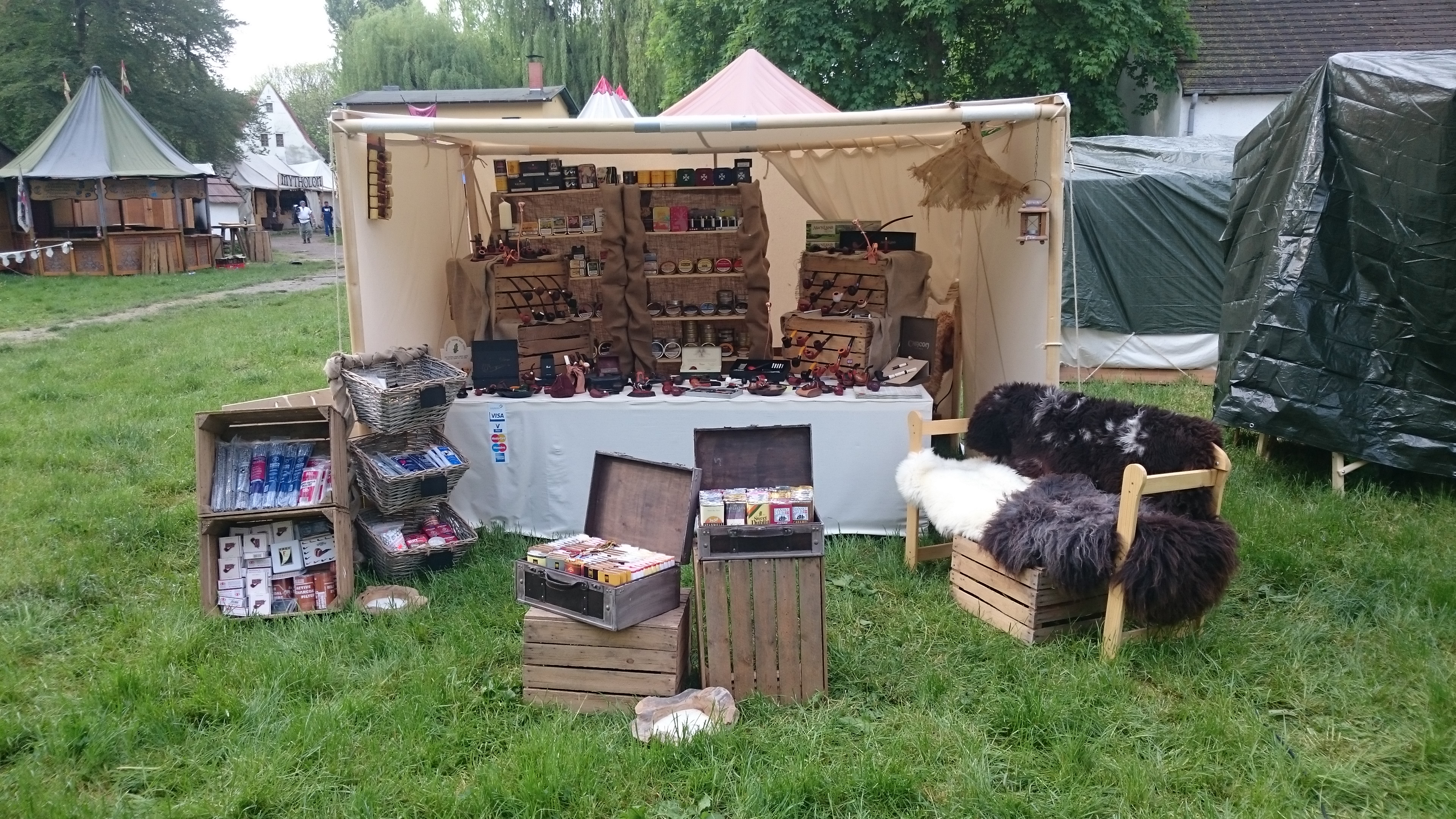 erstes_WGT_Händlerzelt