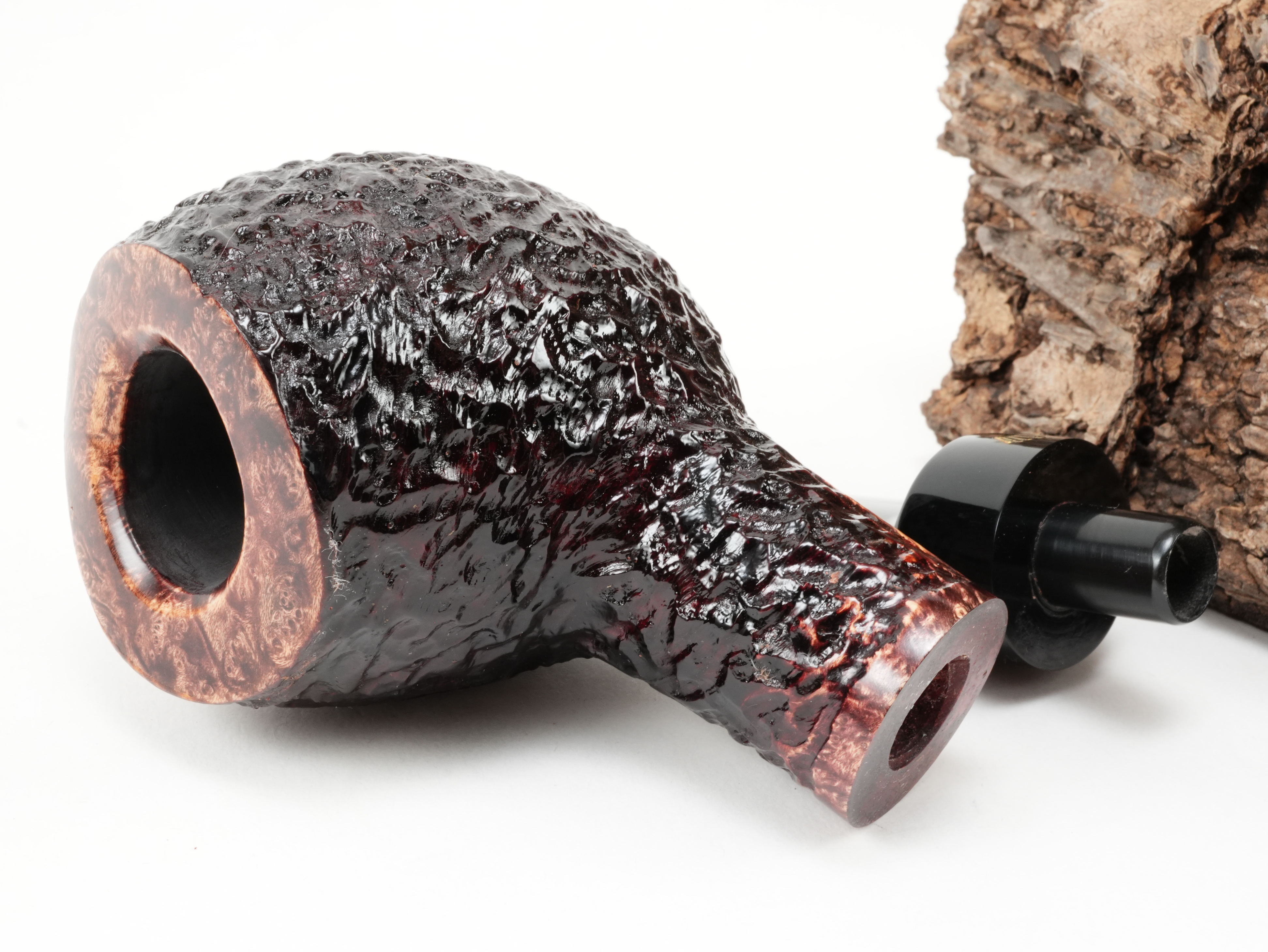 Zerlegte Poul Winslow Crown Viking 709 Unikat-Pfeife mit Blick auf die 9mm Filterbohrung im Holm und den Mundstückzapfen