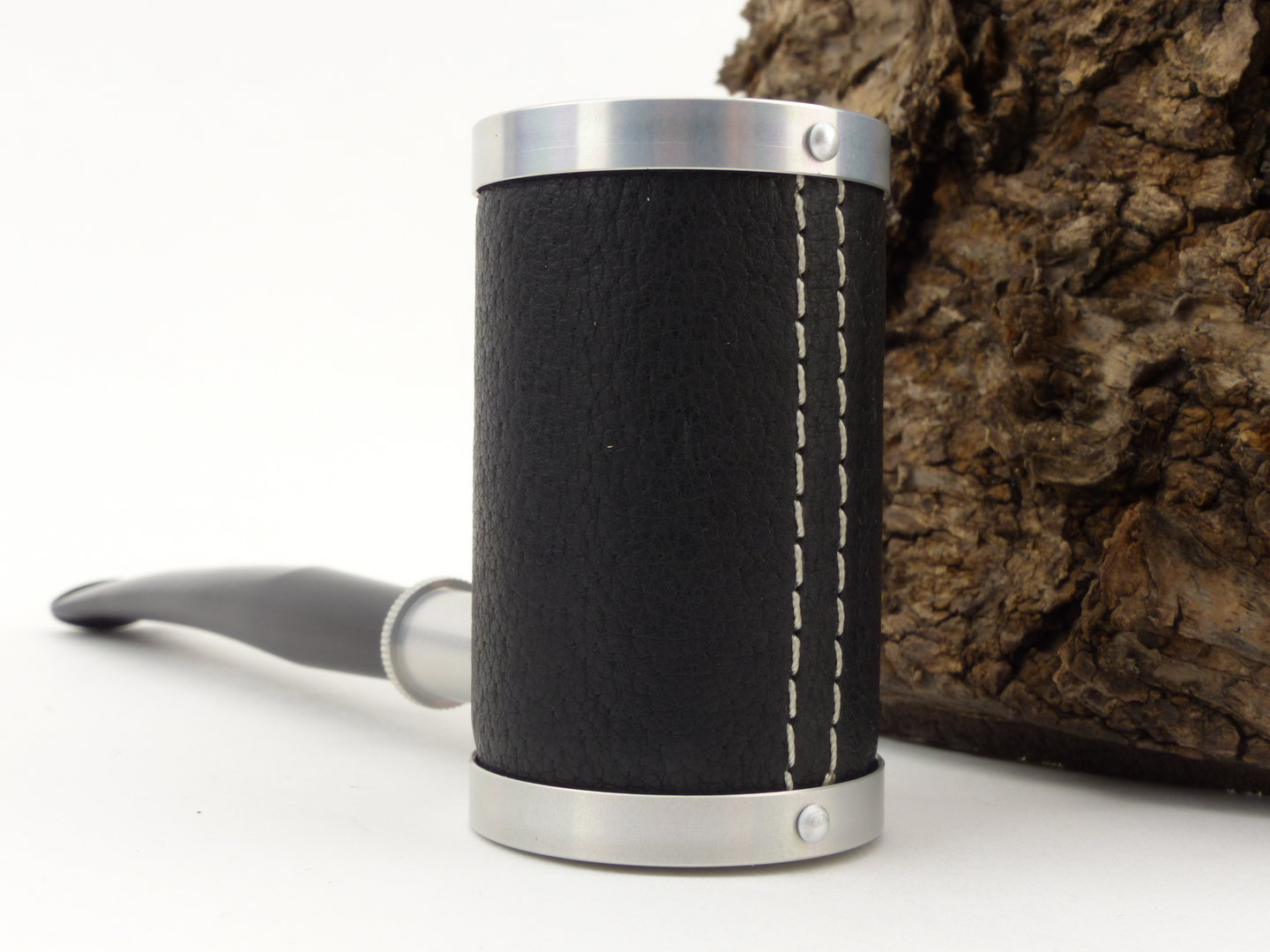 Tsuge_Metal_Tankard_Leather_Black_10