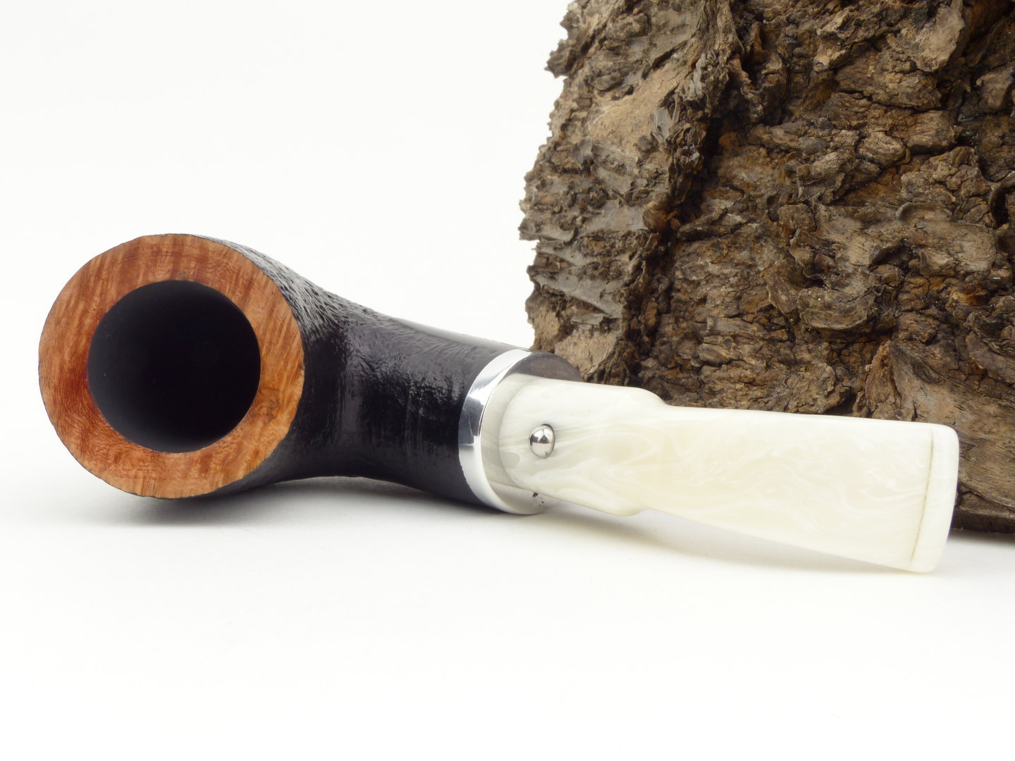 white_elephant_ebony_ivory_sand_4_5