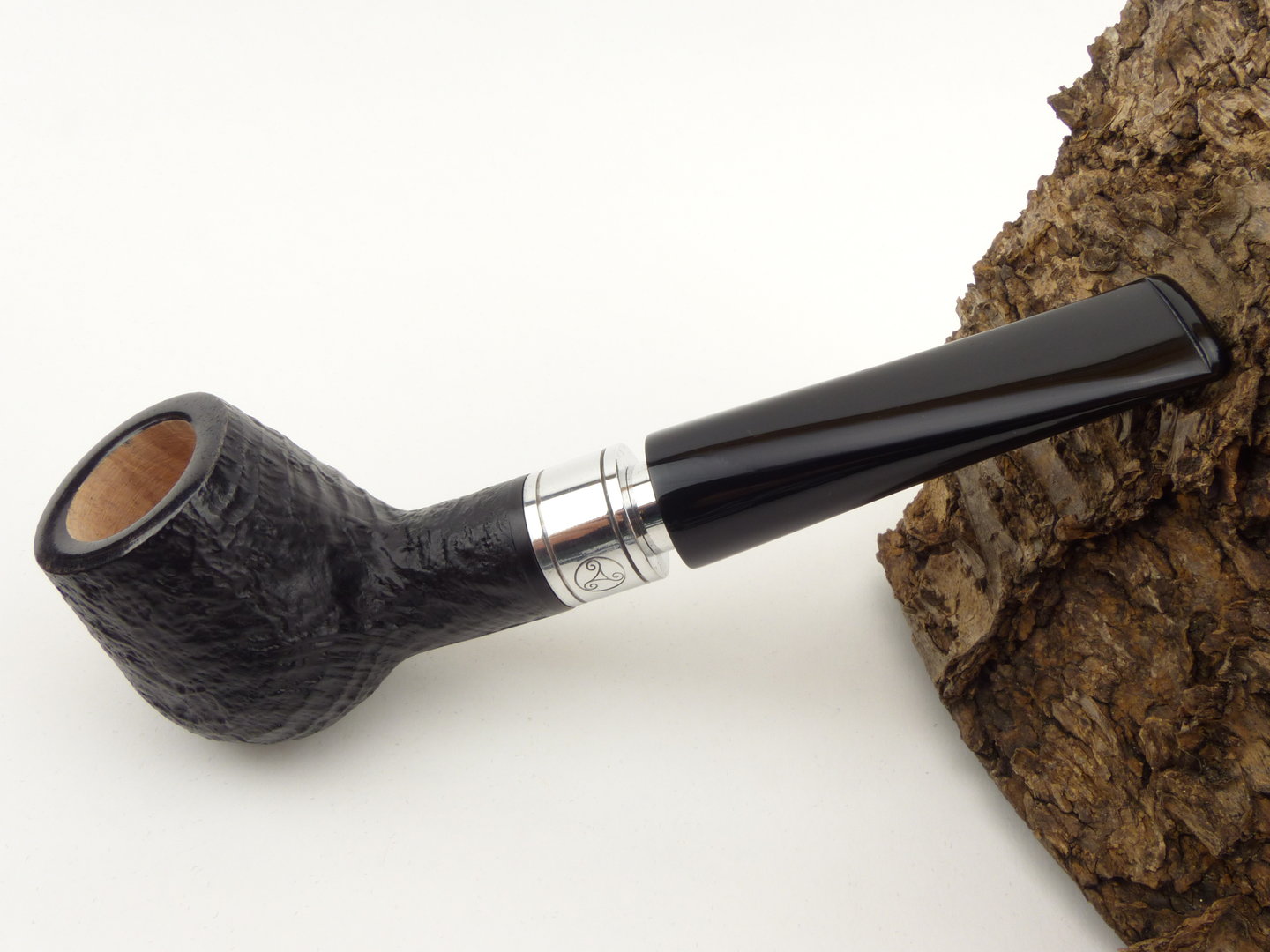 rattrays_monarch_18_sand_black_black_1