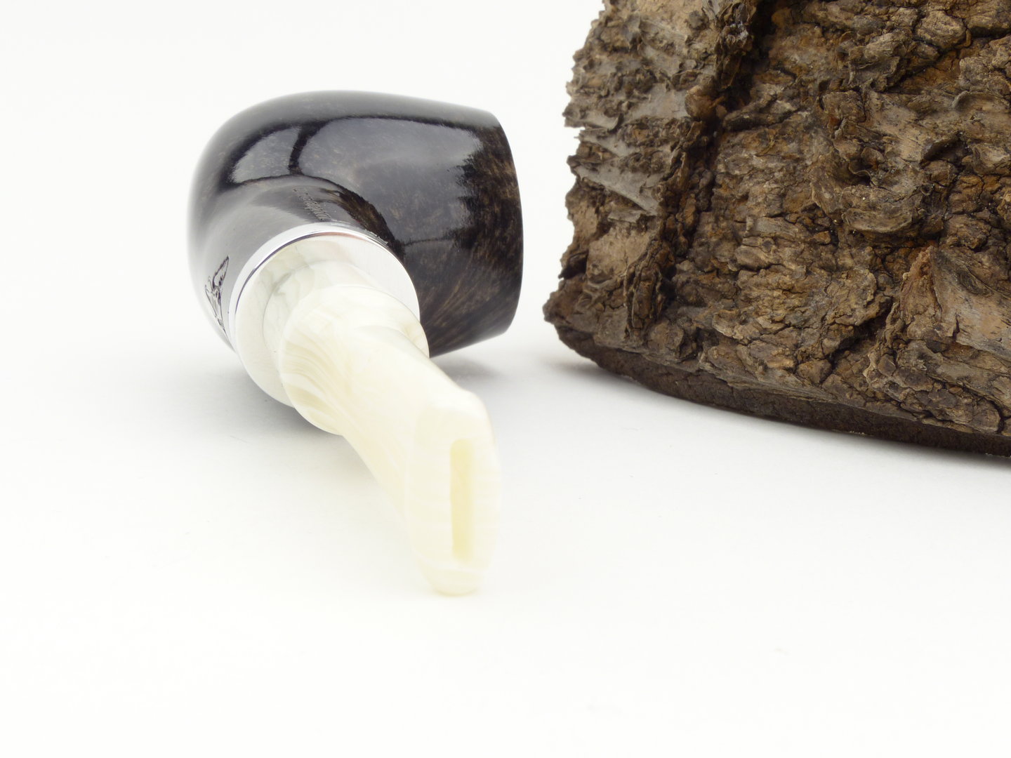 white_elephant_ebony_ivory_grey_6_4