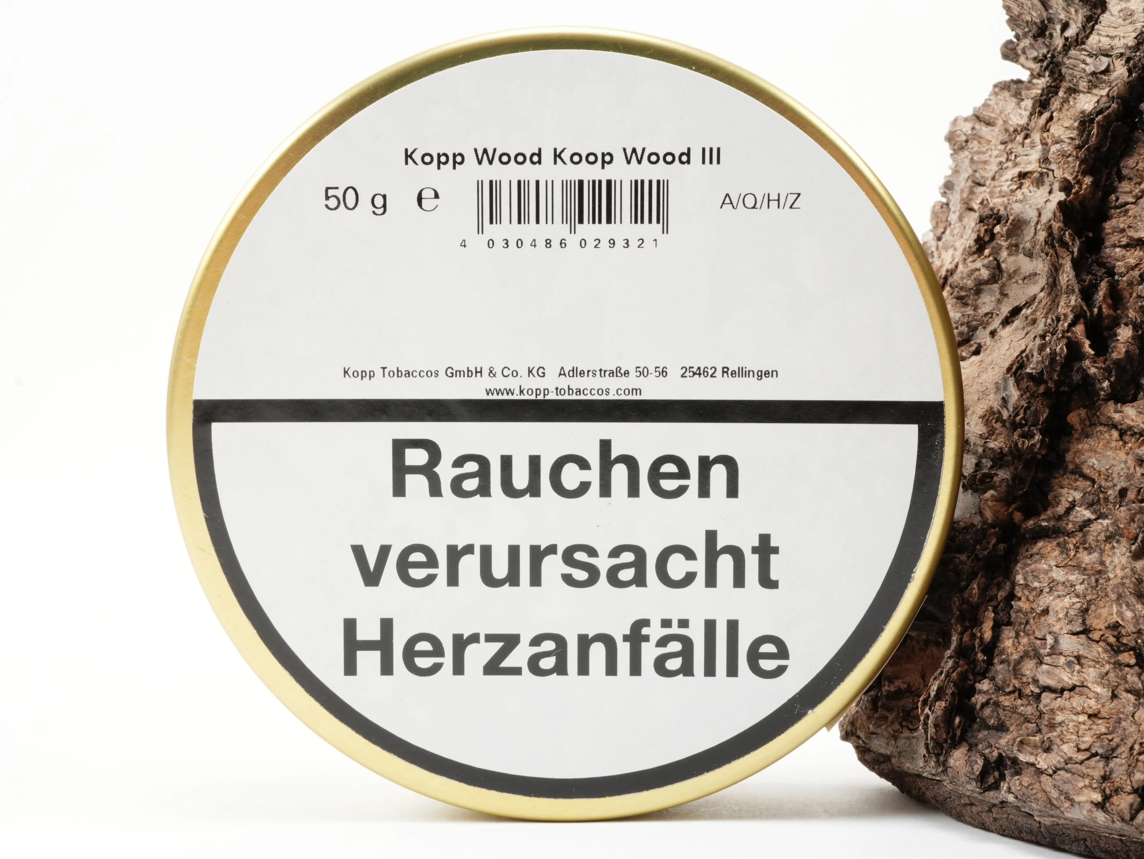 Dosenrücken des Kopp Tobaccos Wood III Pfeifentabaks mit Herstellerangaben und EAN-Barcode