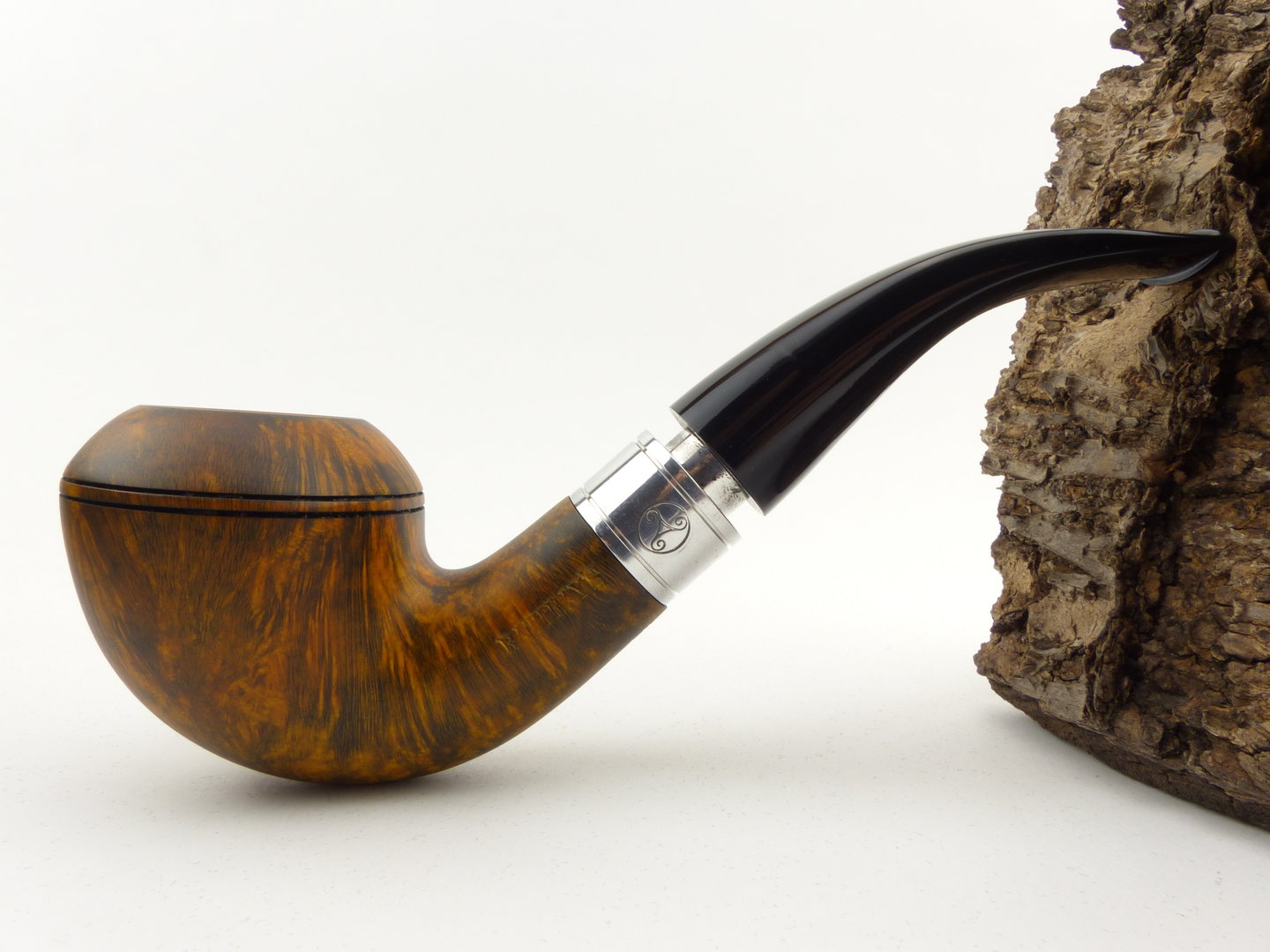 rattrays_monarch_178_contrast_black_2