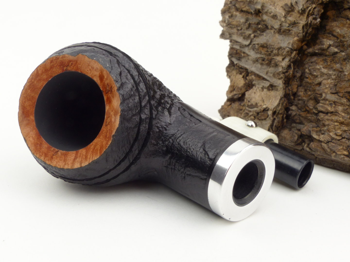 white_elephant_ebony_ivory_sand_3_8