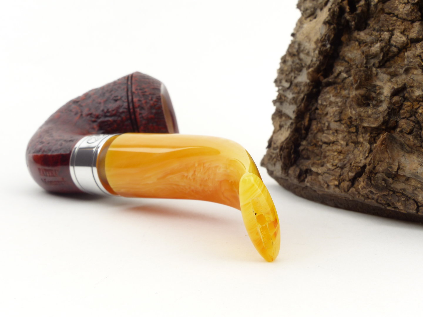 rattrays_monarch_15_sand_4