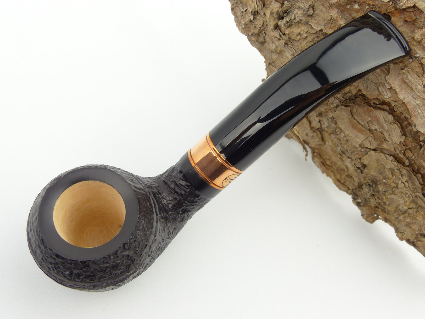 rattrays_distillery_105_sand_schwarz_3_4