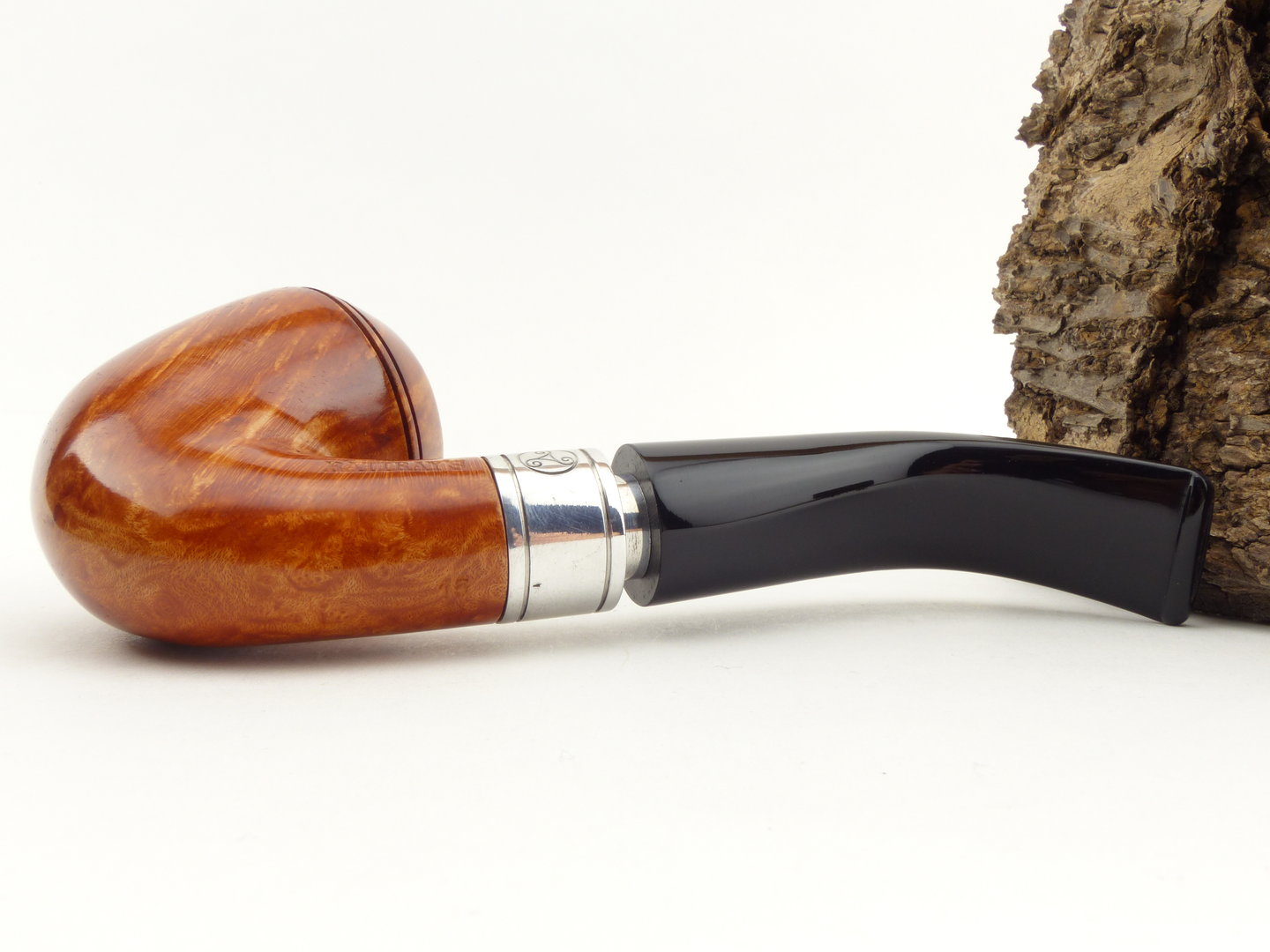 rattrays_monarch_15_light_black_7