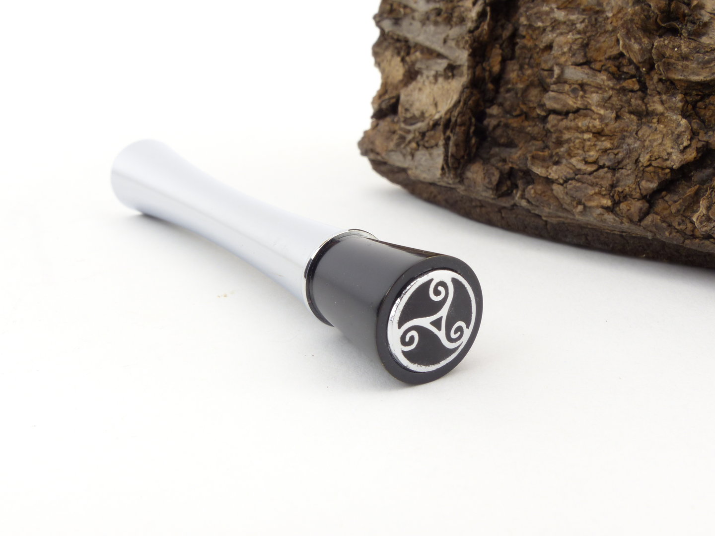 rattrays_pfeifenstopfer_bone_black_cap_13