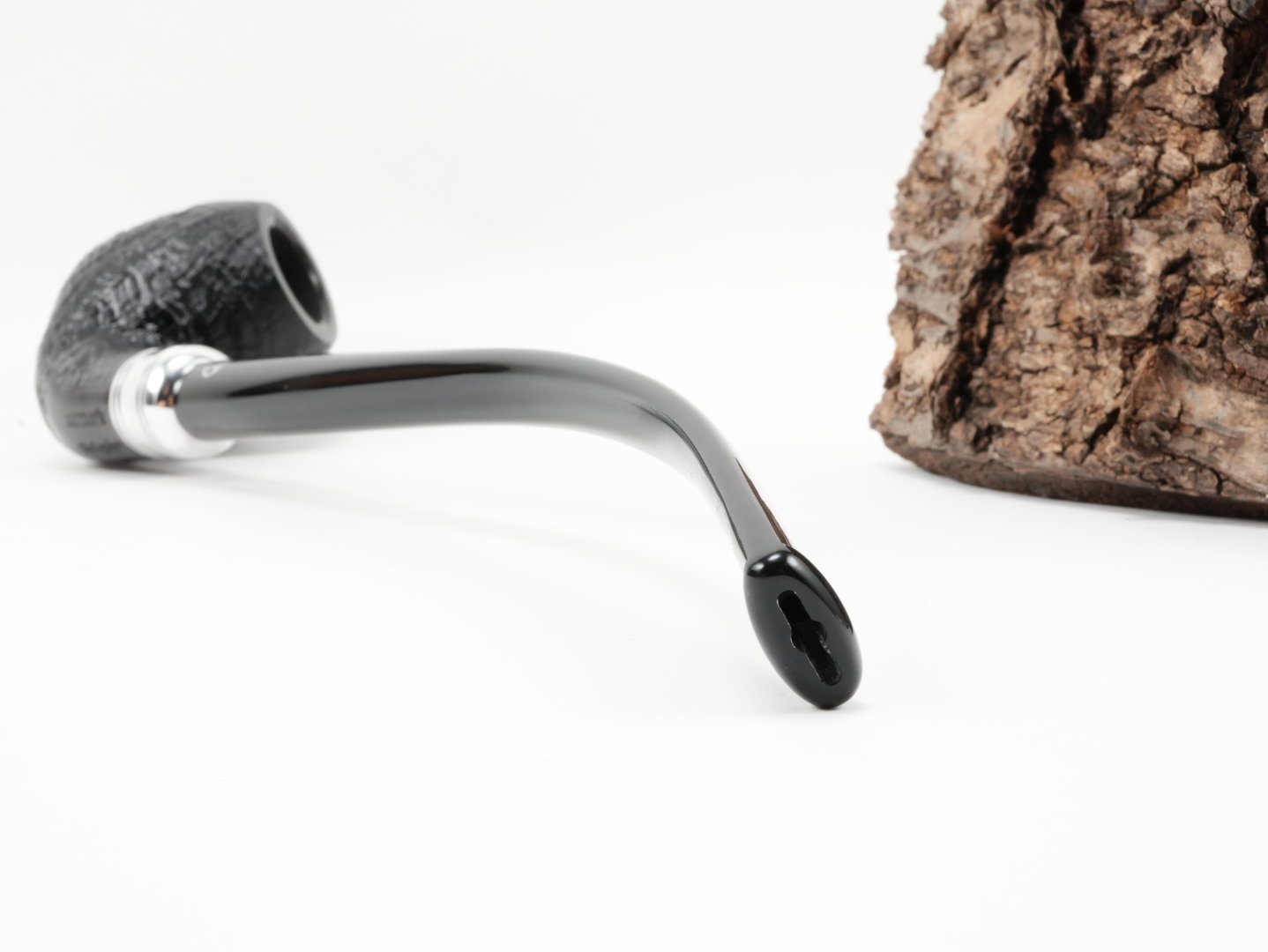 rattrays_the_bagpiper_sand_black_4