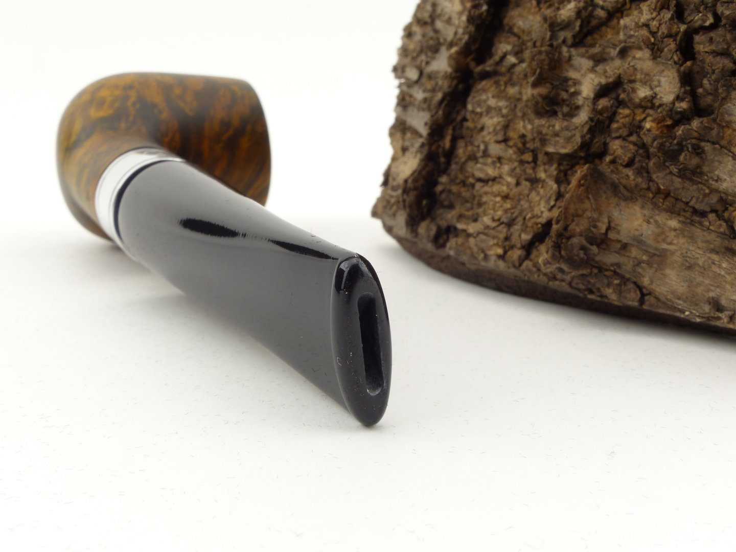 rattrays_monarch_5_contrast_black_4