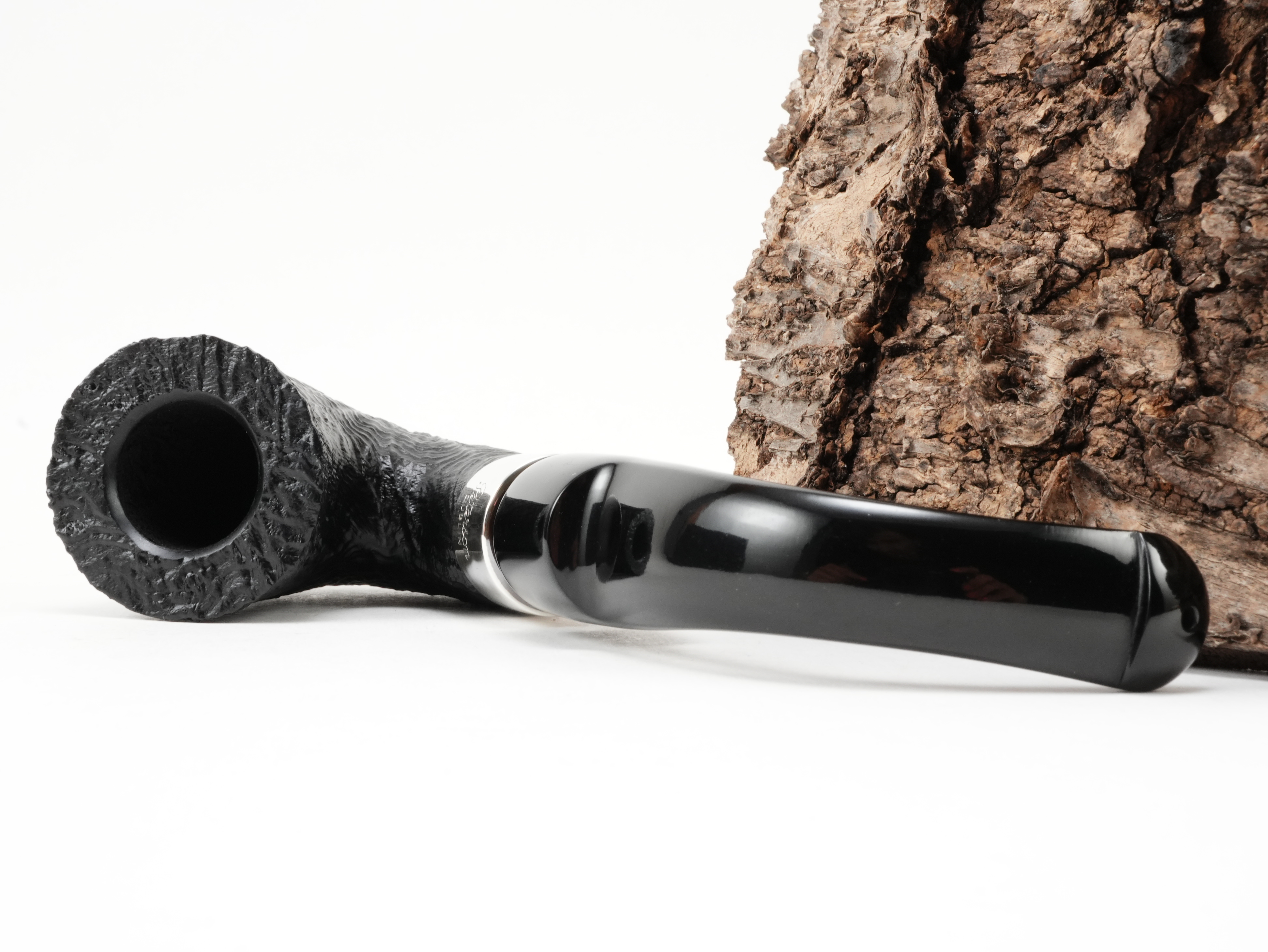 Peterson Deluxe System XL5s System-Pfeife liegend von schräg hinten mit Blick auf das abgesetzte Steckermundstück