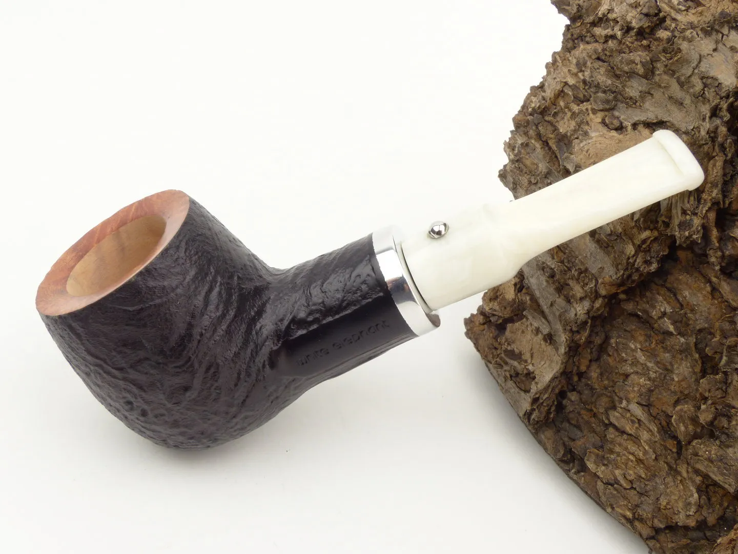 White Elephant Pfeife Ebony & Ivory sand 6