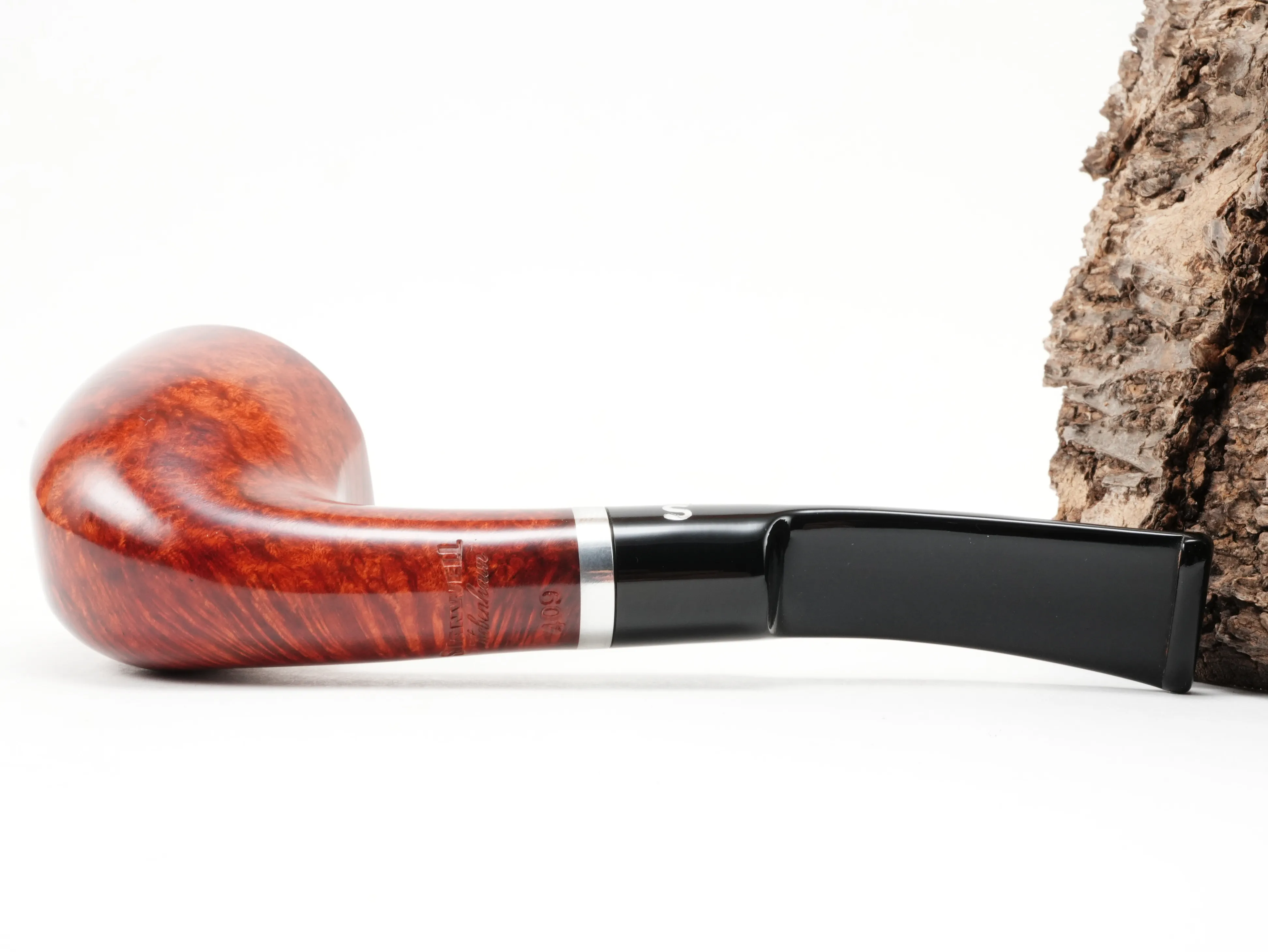 Unterseite der Stanwell København Terracotta 409 Pfeife mit feiner Bruyère-Maserung und Stempelung Stanwell København 409