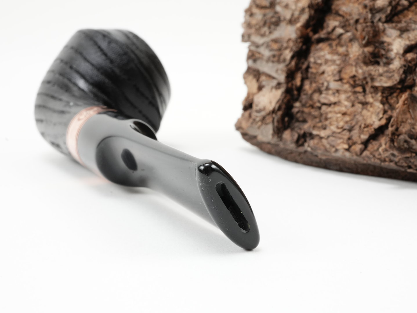 rattrays_distillery_129_G_black_4