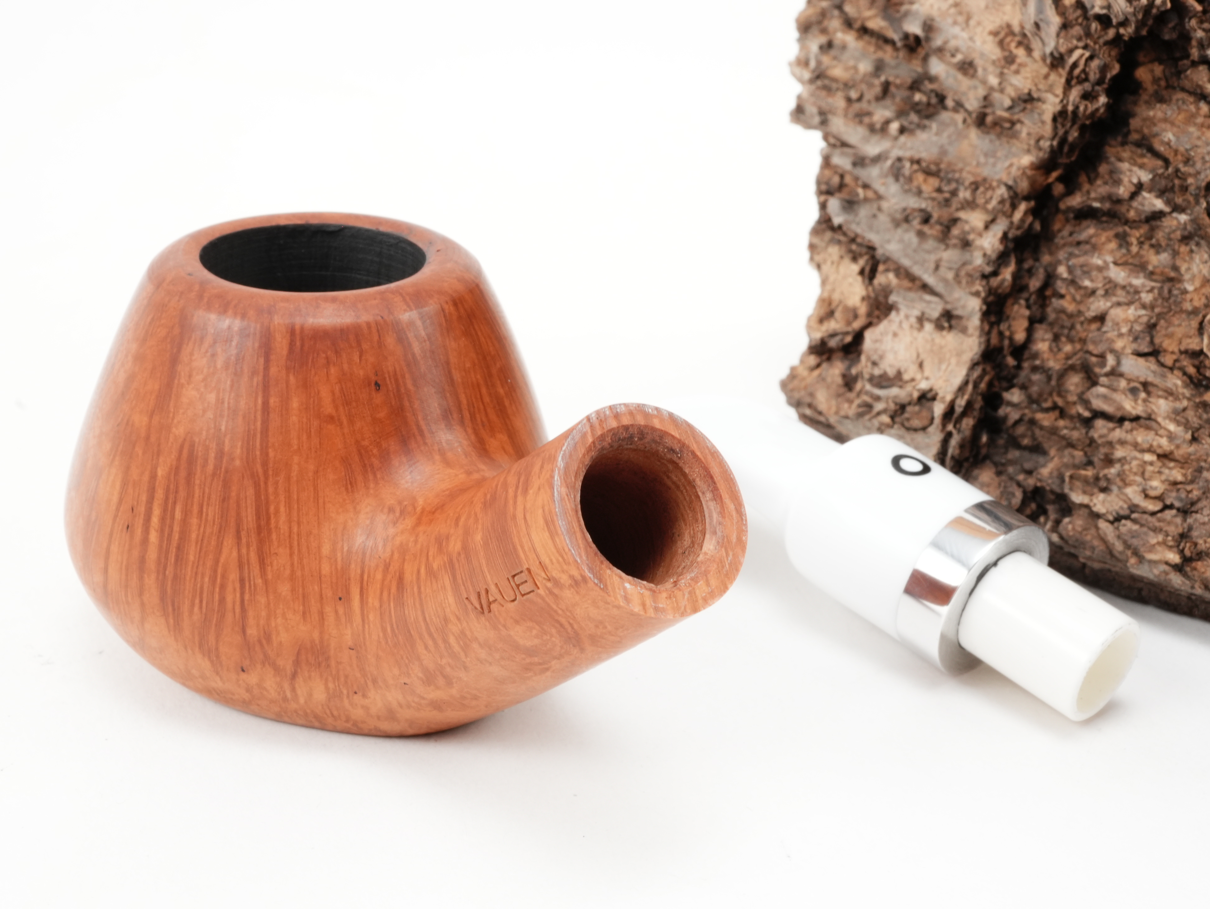 Zerlegte Vauen Natura 139 Pfeife mit Blick auf die 9mm Filterbohrung des Holms und den Aluminiumring am Mundstück