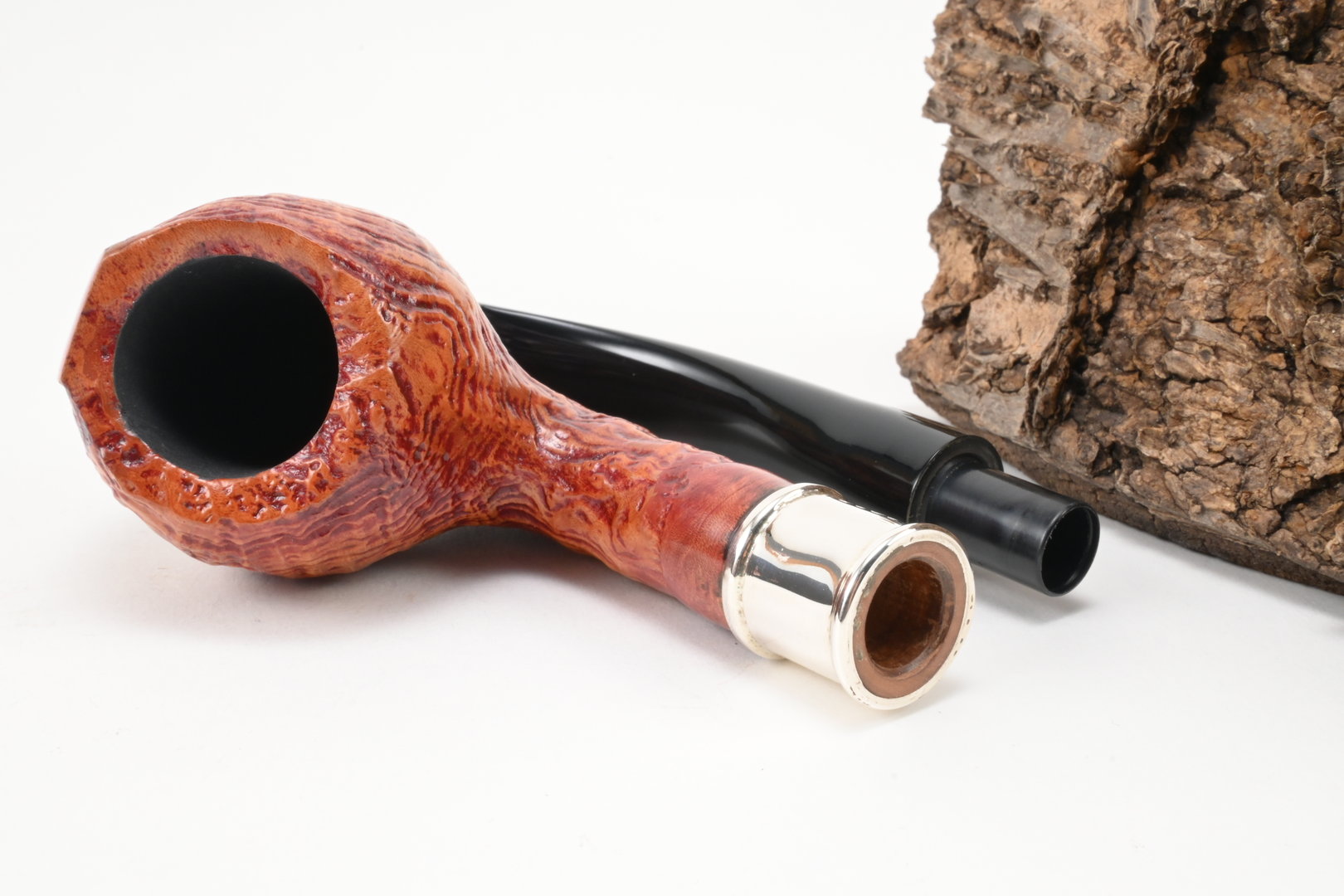 l_anatra_dalle_uova_d_oro_pipe_of_the_year_2025_sand_8