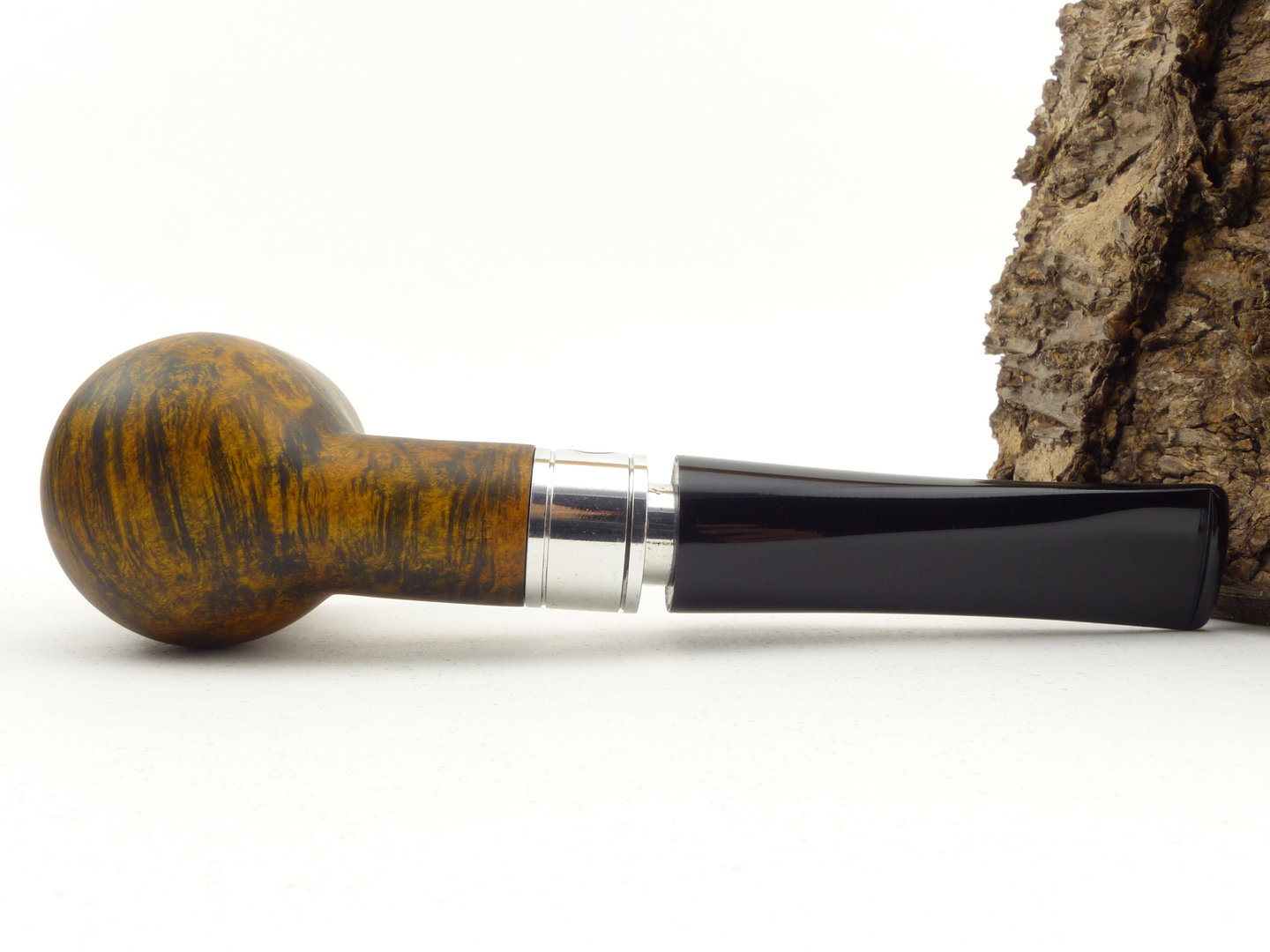 rattrays_monarch_5_contrast_black_7