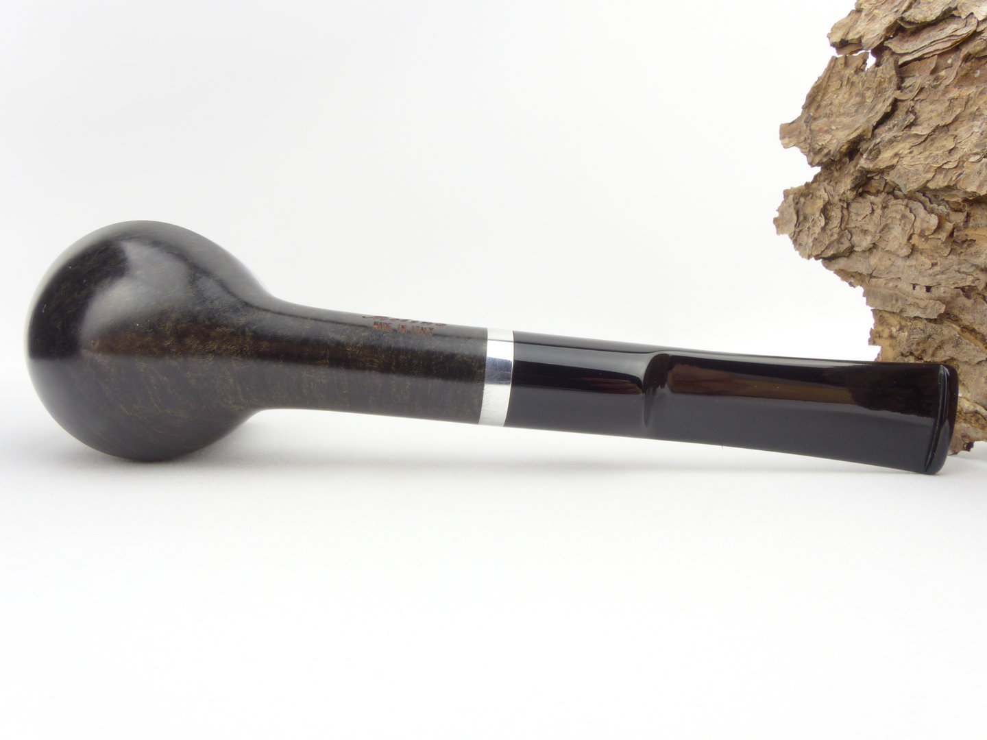 molina_barasso_pfeife_grau_1_7