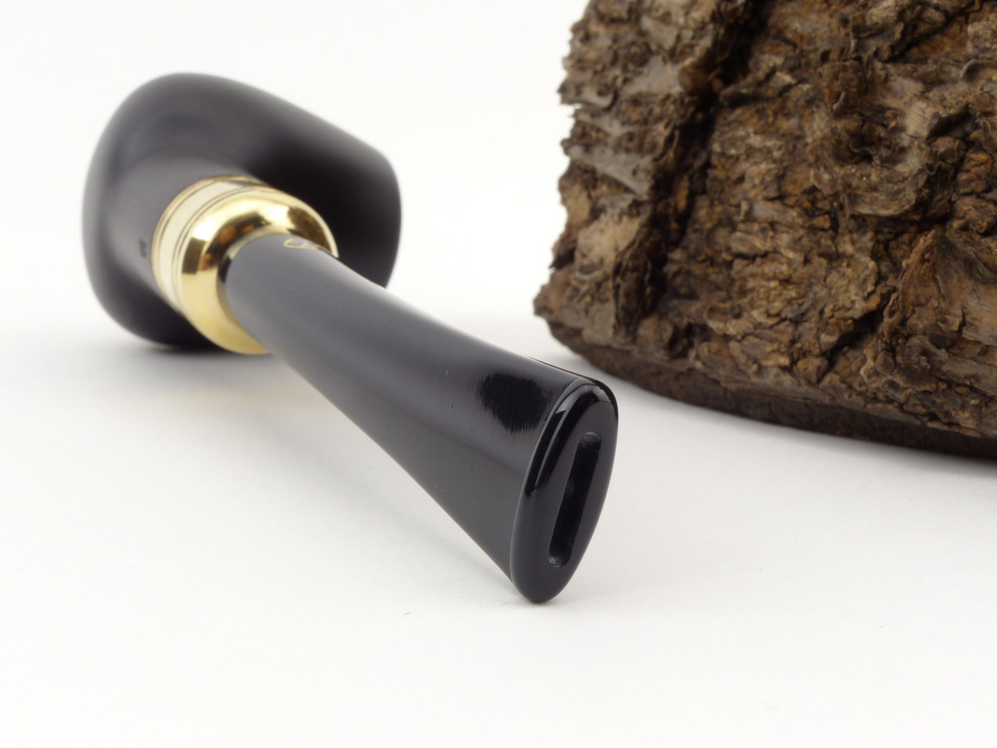 rattrays_majesty_18_black_4