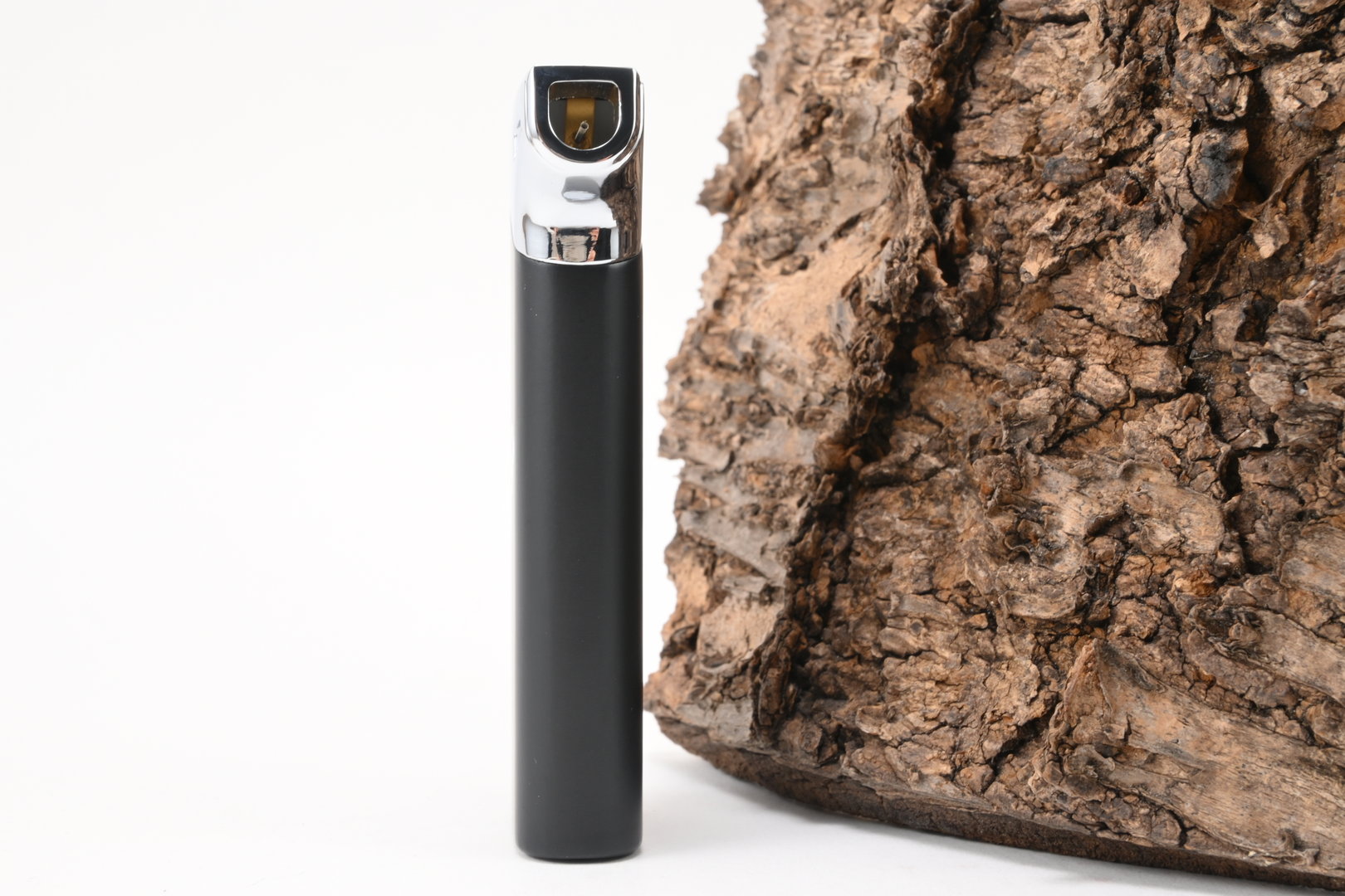 white_elephant_pipe_lighter_pro_bo_black_2