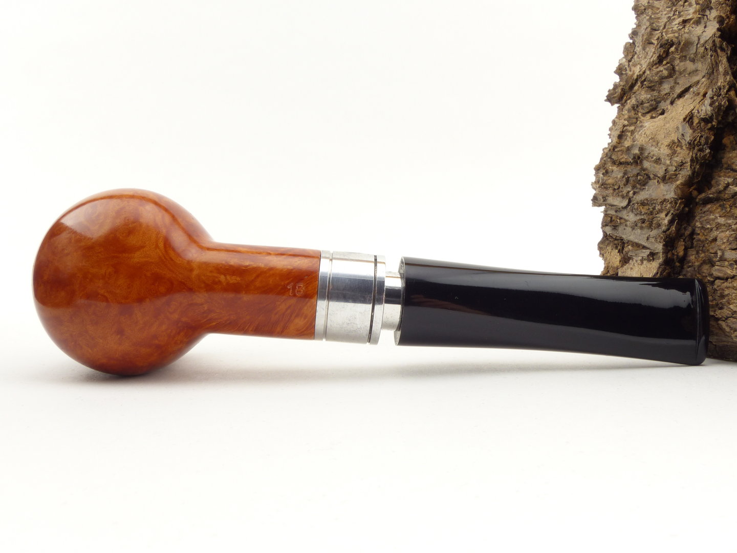 rattrays_monarch_18_light_black_7