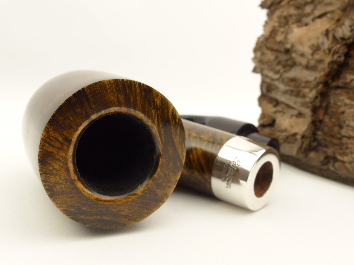 peterson_pub_pipe_contrast_8