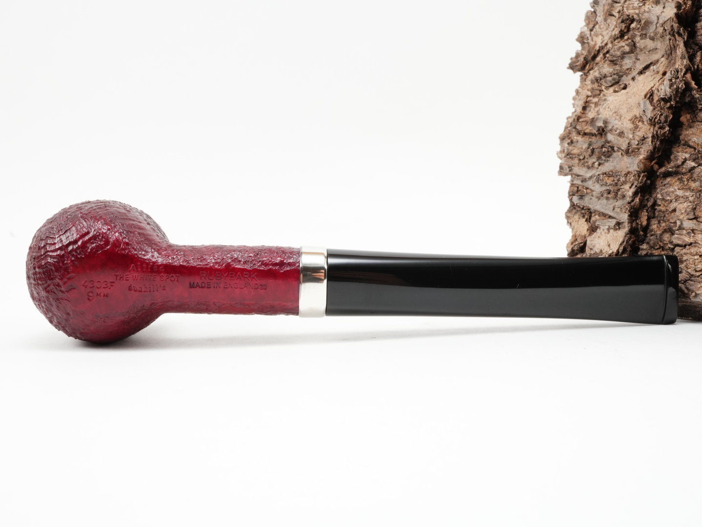 dunhill_ruby_bark_4303_F_9mm_46_7
