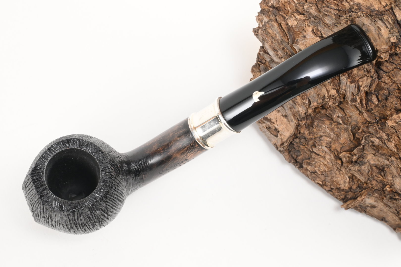 l_anatra_dalle_uova_d_oro_pipe_of_the_year_2025_brushed_3