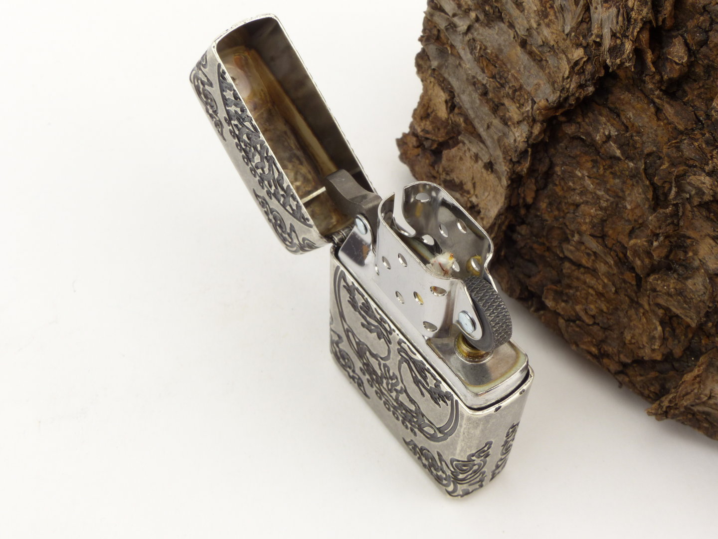 zippo_feuerzeug_yggdrasil_60004303_8