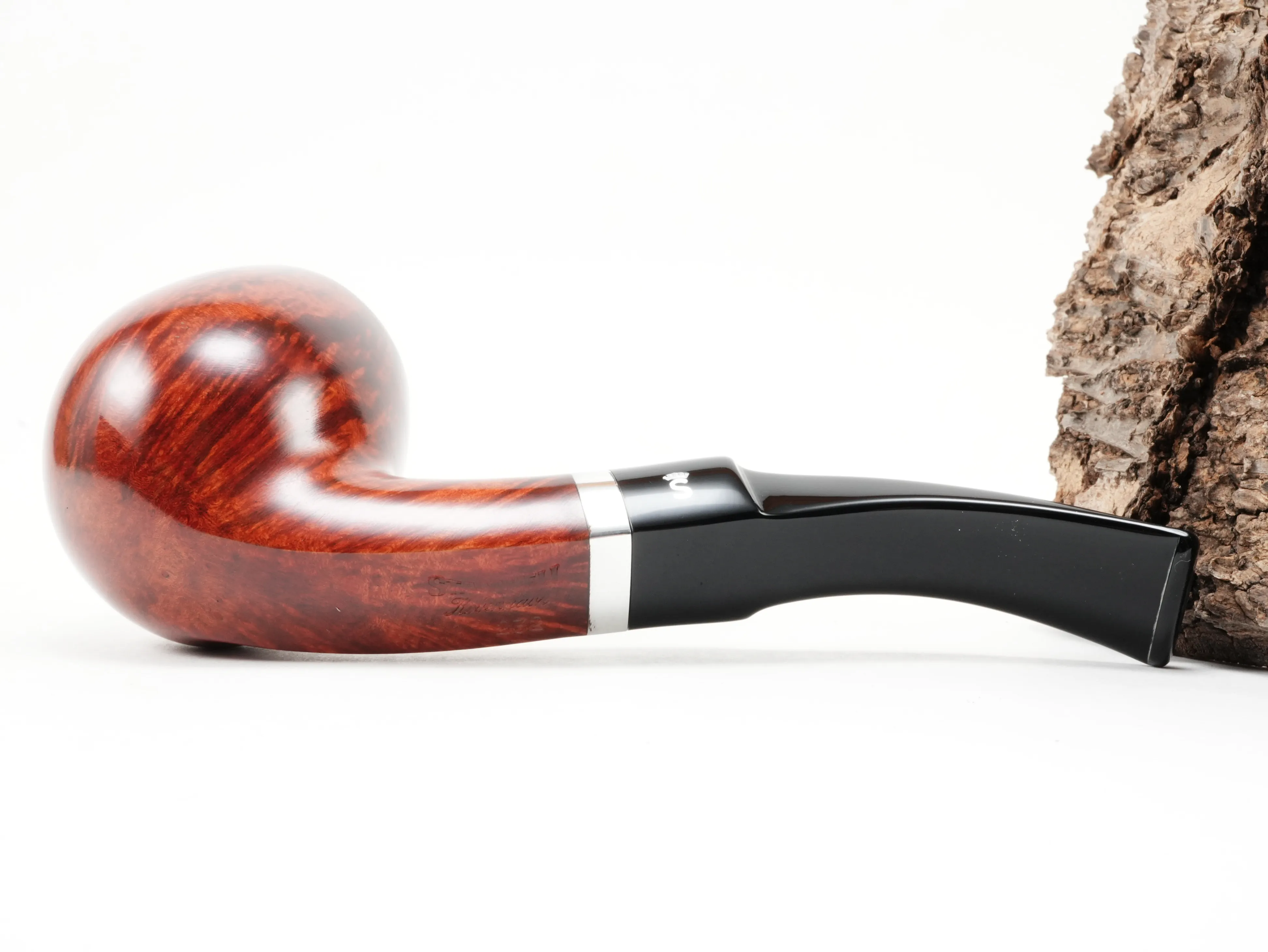 Unterseite der Stanwell København Terracotta 232 Pfeife mit feiner Bruyère-Maserung und Stempelung Stanwell København 232