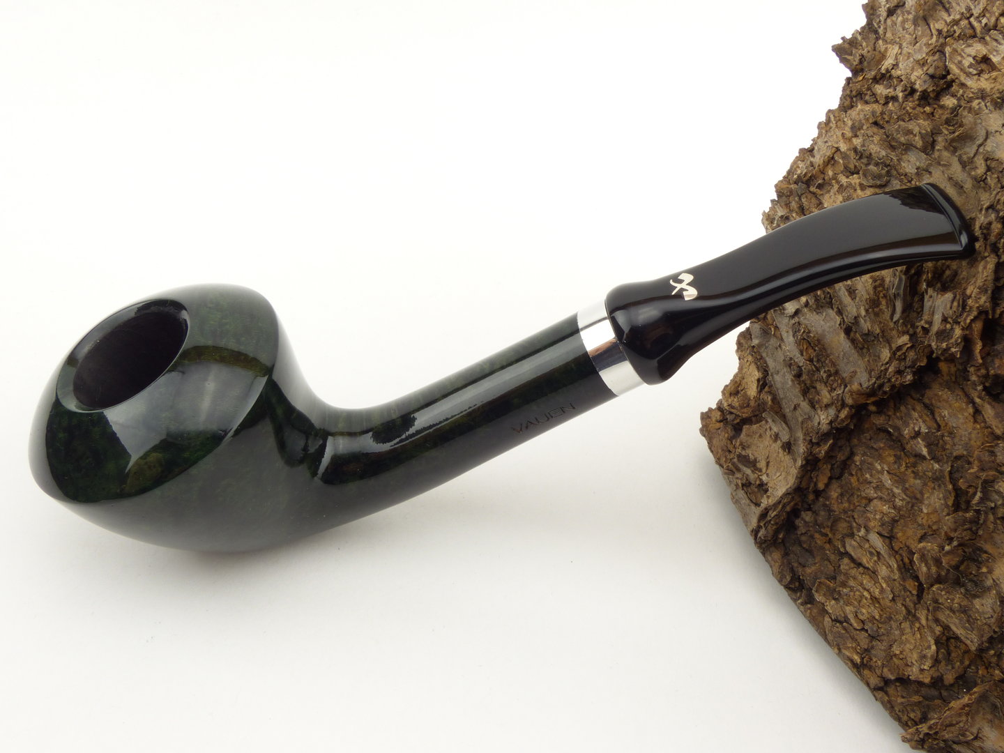vauen_pipe_of_the_year_2024_D_1