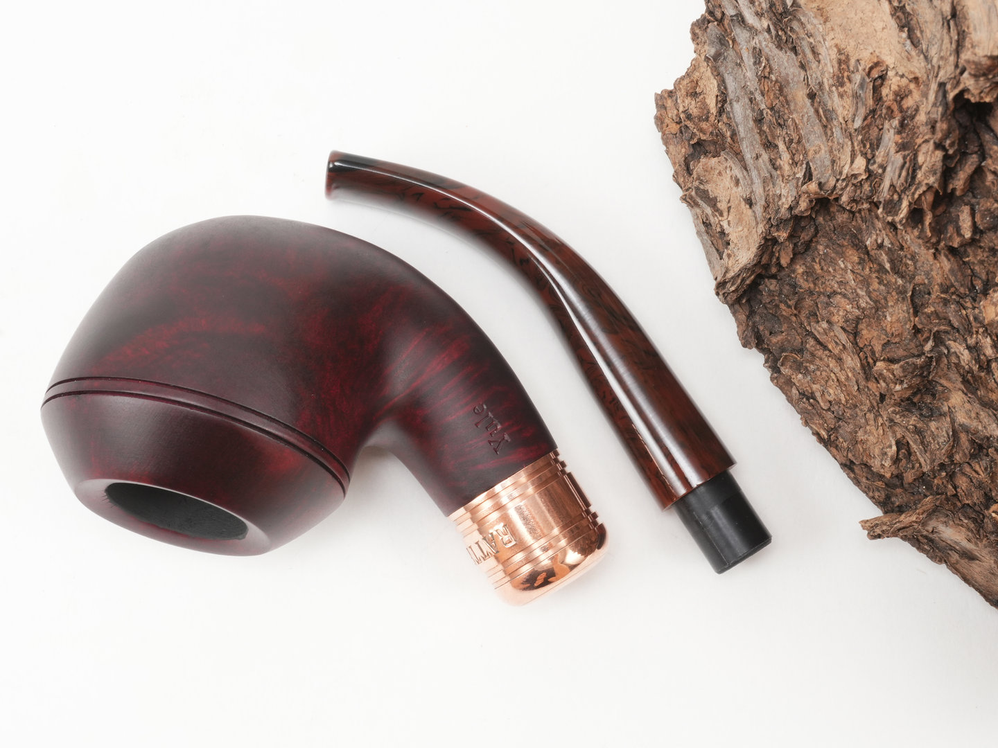 rattrays_yule_2025_red_9