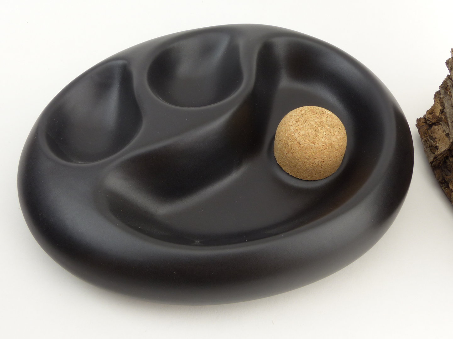 pfeifenaschenbecher_oval_schwarz_matt_2_1