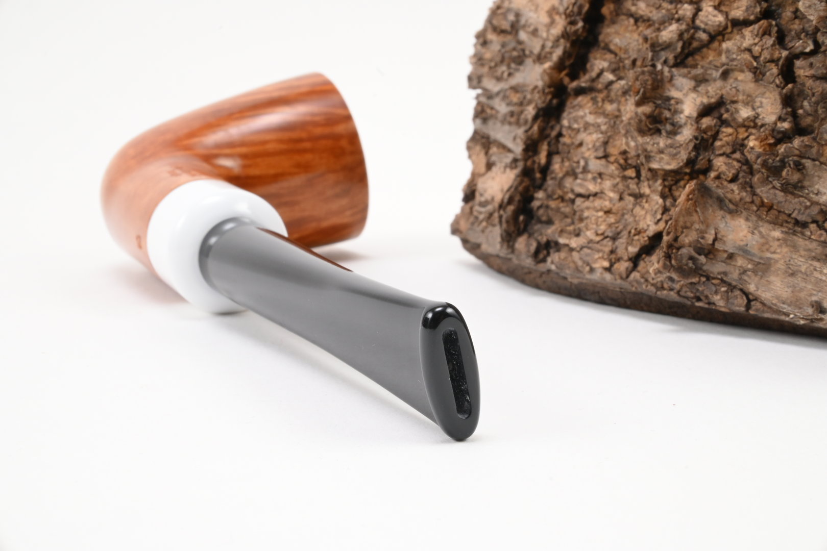 white_elephant_pipe_pfeife_kenya_light_13_4