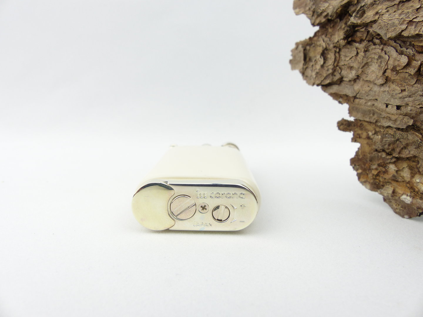 im-corona-ic-64-4001-old-boy_5