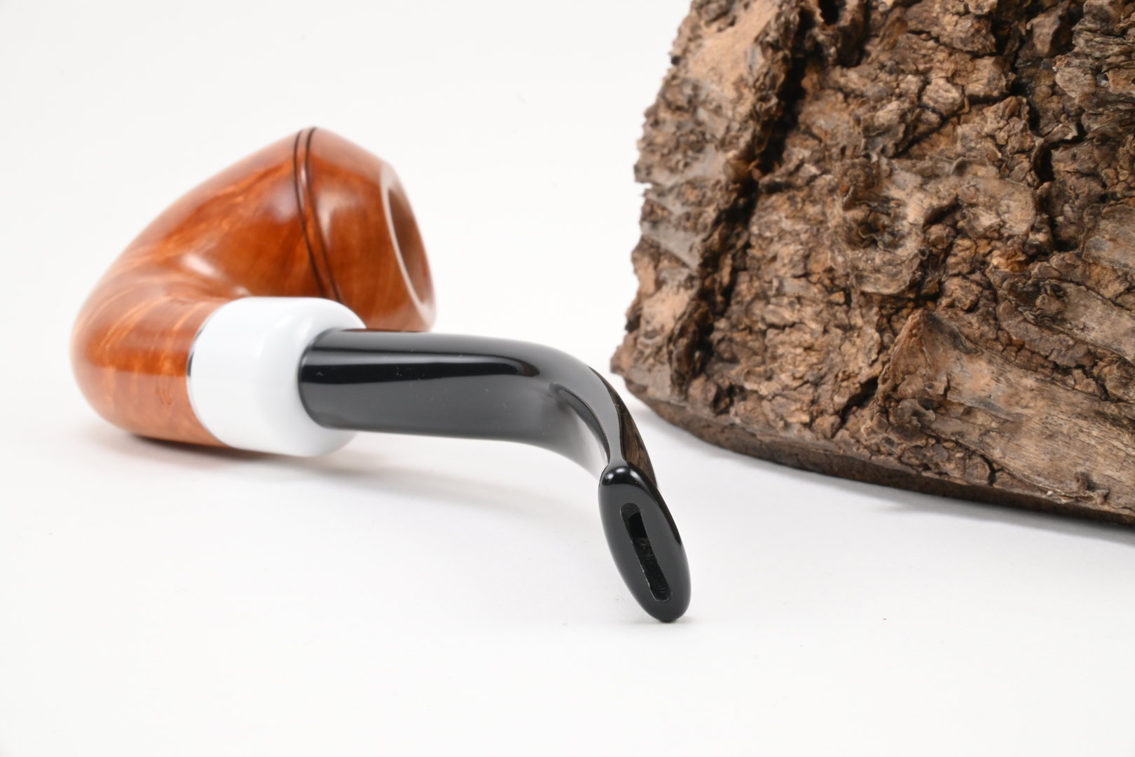 white_elephant_pipe_pfeife_kenya_light_18_4