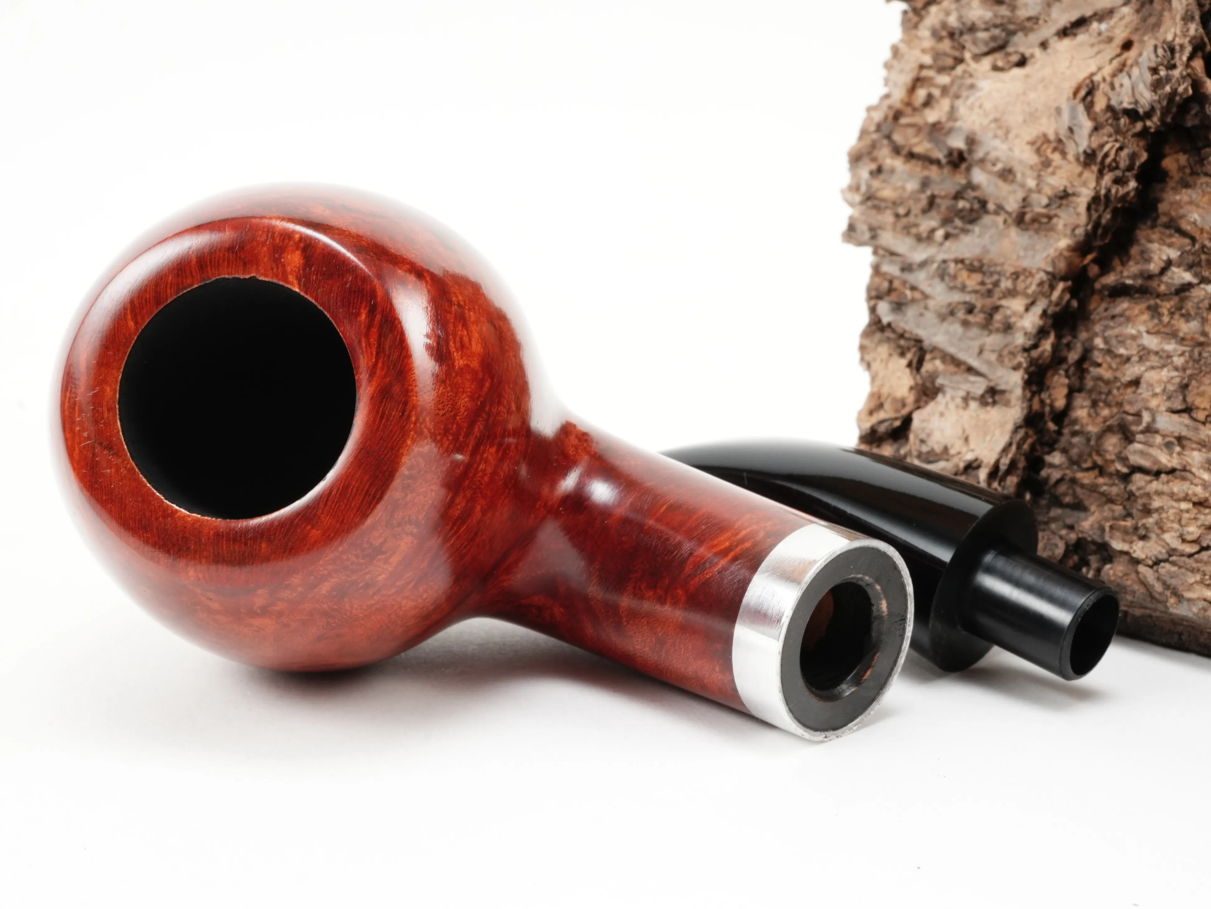 Zerlegte Stanwell København Terracotta 185 Pfeife mit Blick auf die 9mm Filterbohrung und den Aluminiumring am Holmende