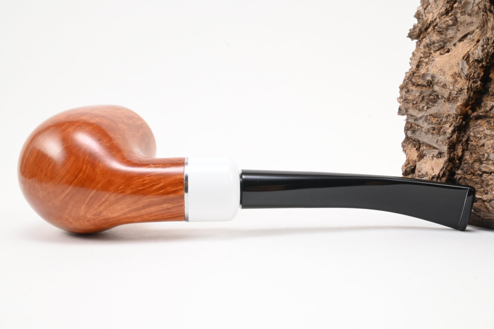 white_elephant_pipe_pfeife_kenya_light_16_7