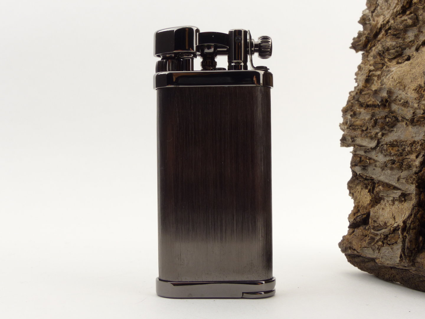 im_corona_old_boy_64-8115_3