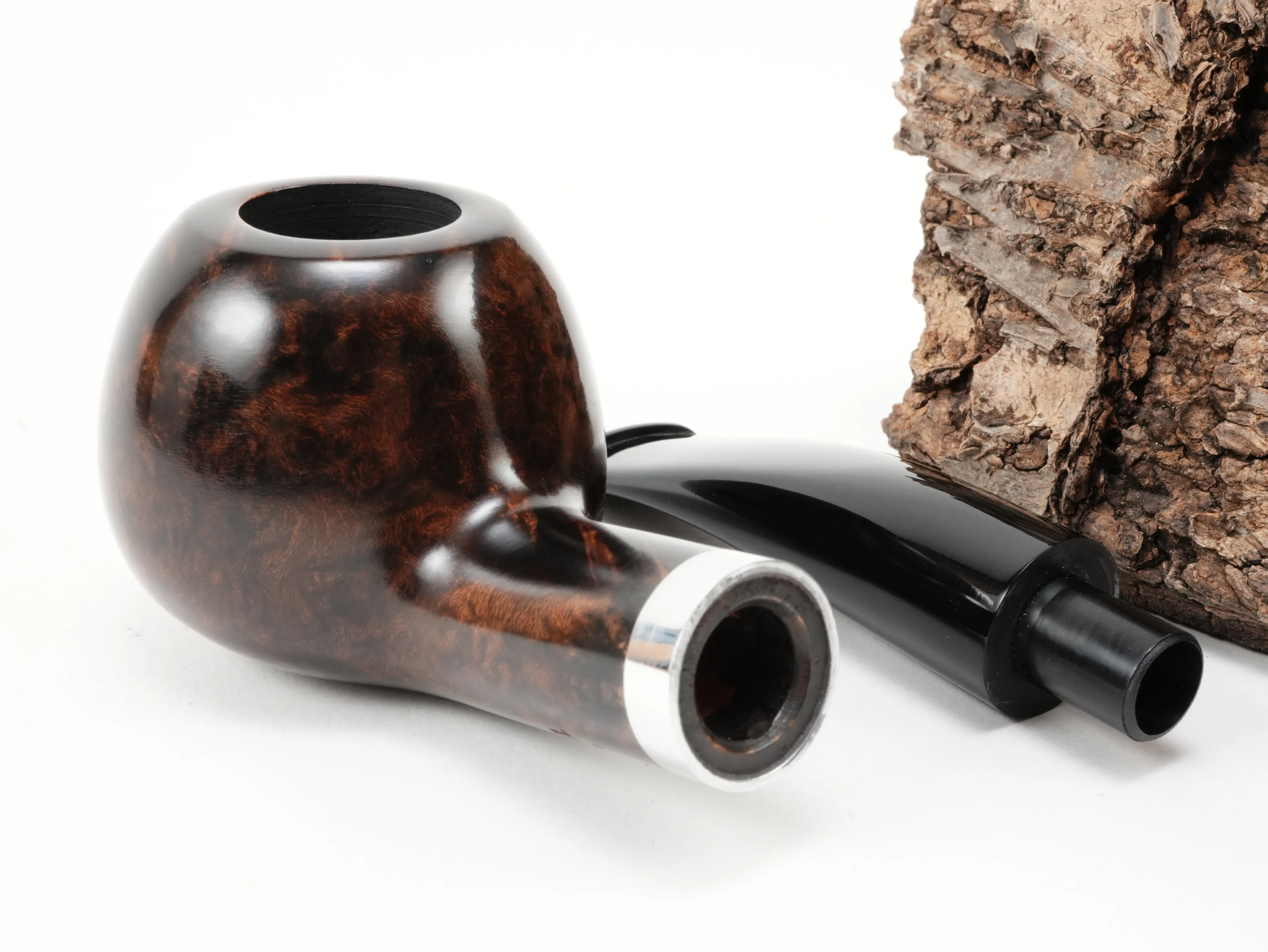 Zerlegte Stanwell København 109 Pfeife mit Blick auf die 9mm Filterbohrung und den Aluminiumring am Holmende