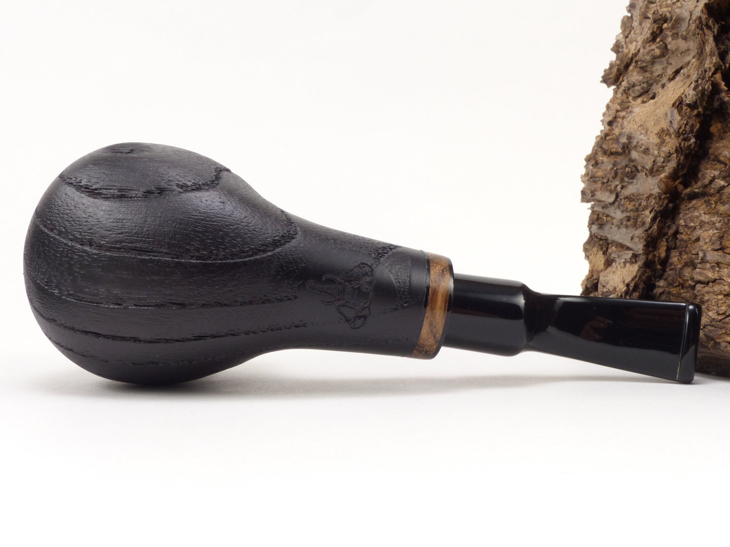 white_elephant_pipe_pfeife_cameroon_2_7