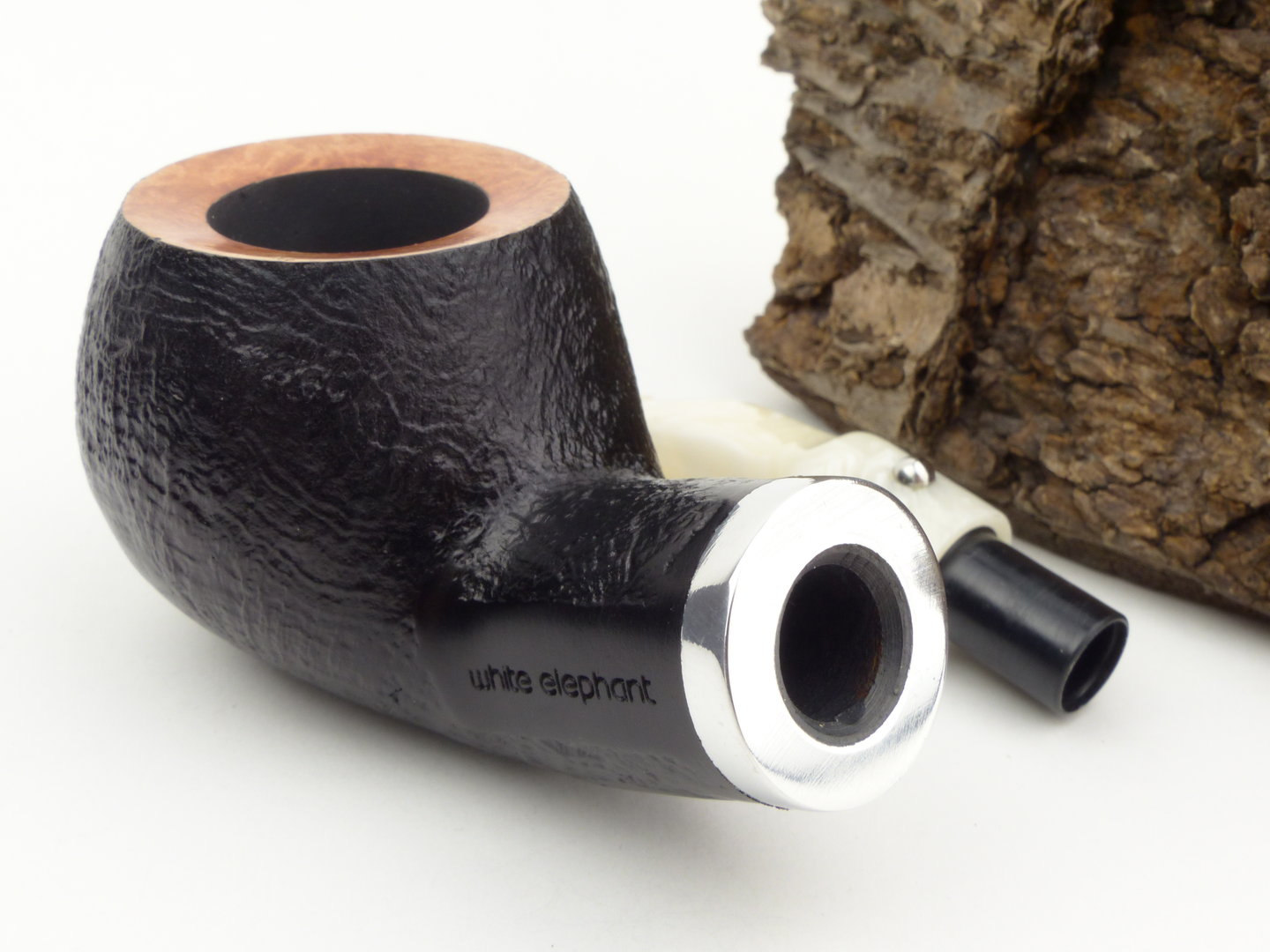 white_elephant_ebony_ivory_sand_2_8